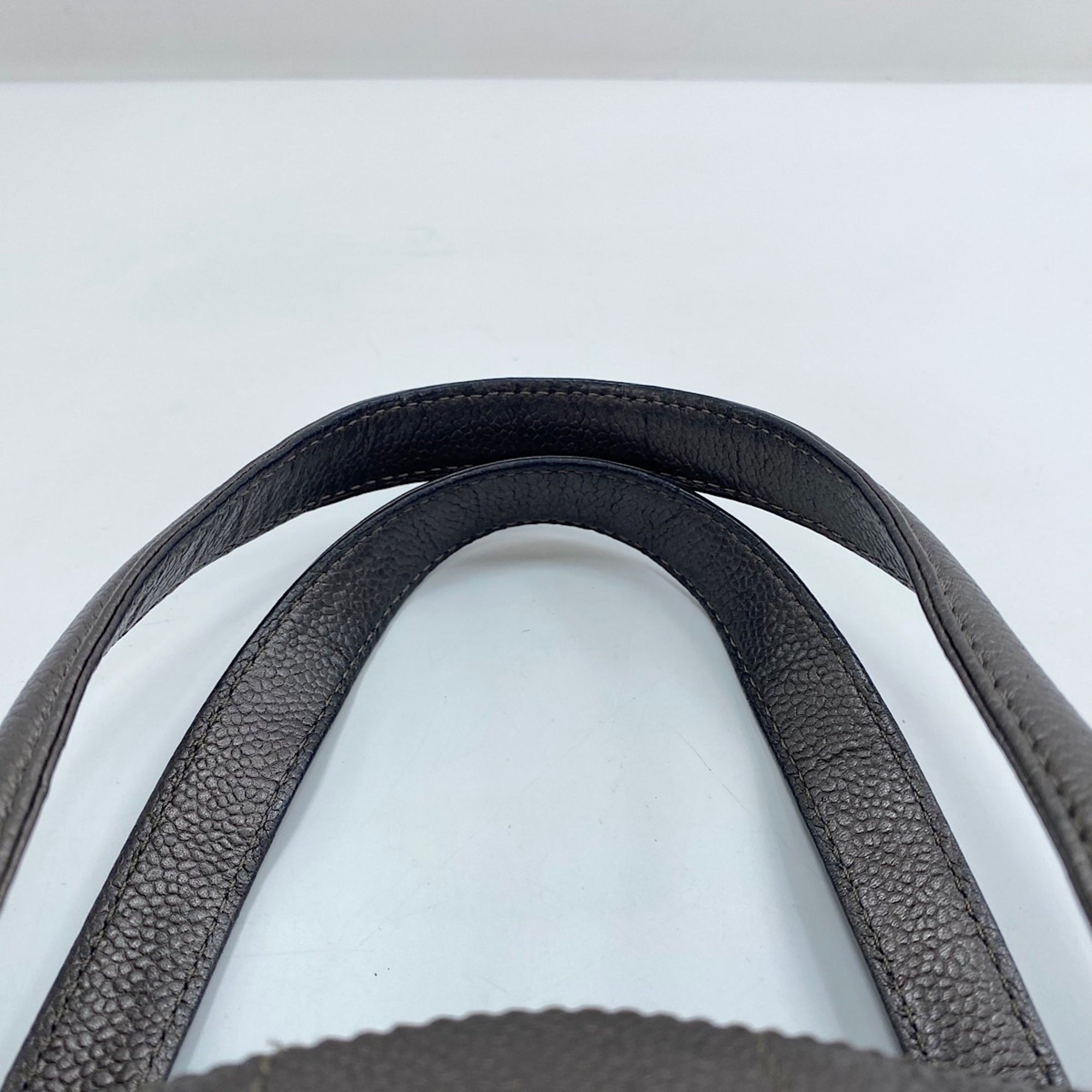 Chanel Black Leather Tote Bag (Pre-Owned)