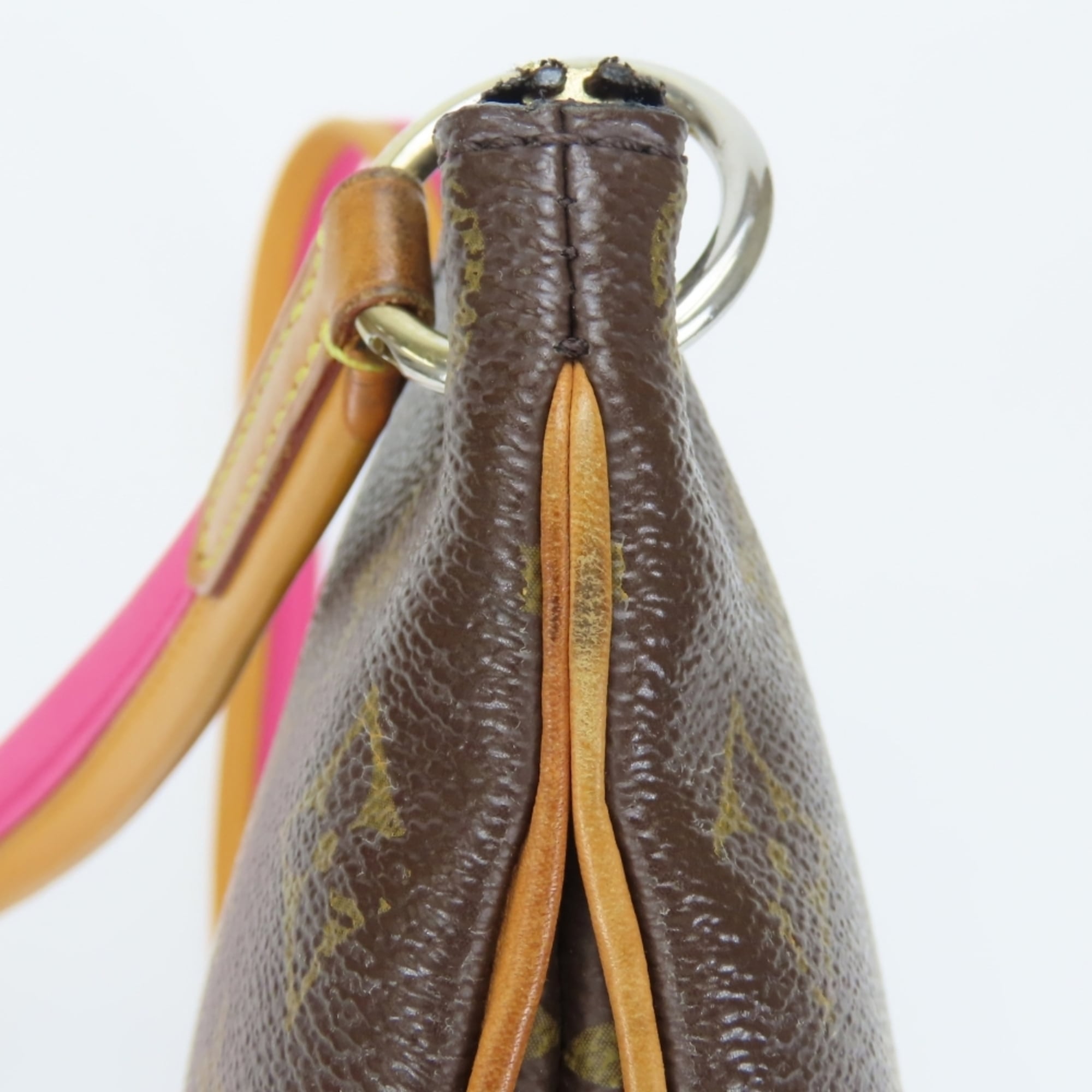 Louis Vuitton Brown Leather Shoulder Bag (Pre-Owned)