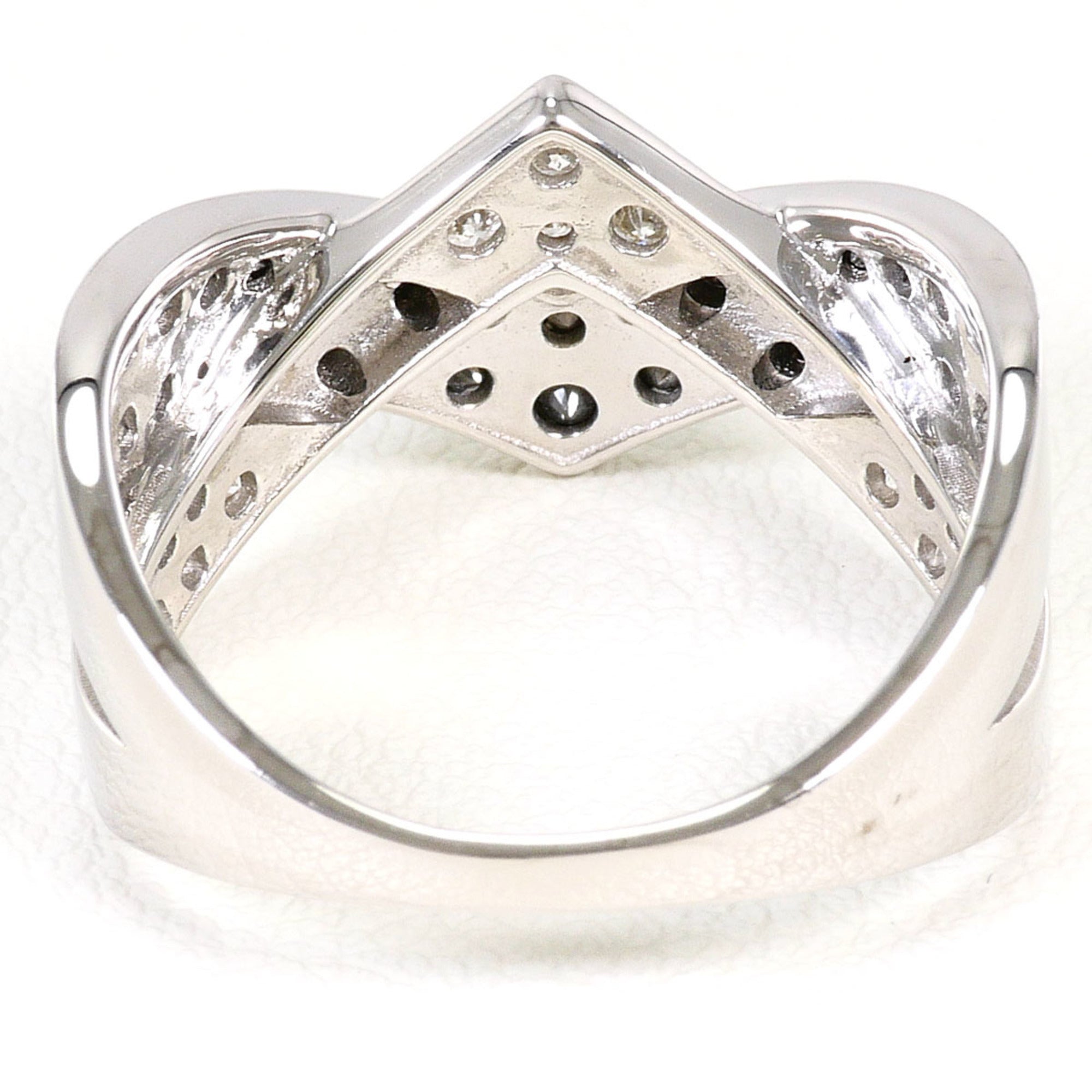 Unbranded Black White Gold White Gold (18K) Band Ring (Pre-Owned)