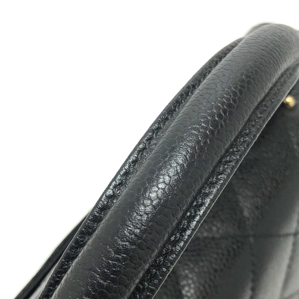 Chanel Black Leather Handbag (Pre-Owned)