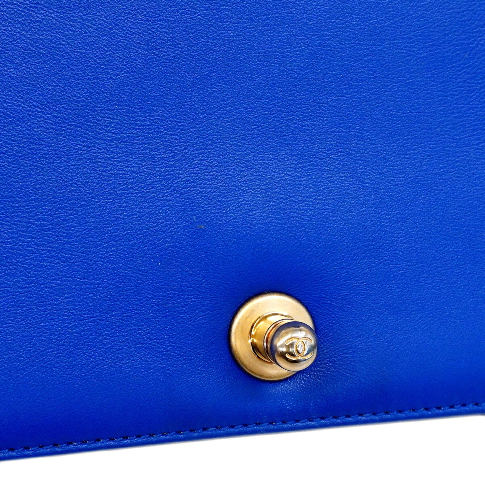 Chanel Blue Leather Shoulder Bag (Pre-Owned)