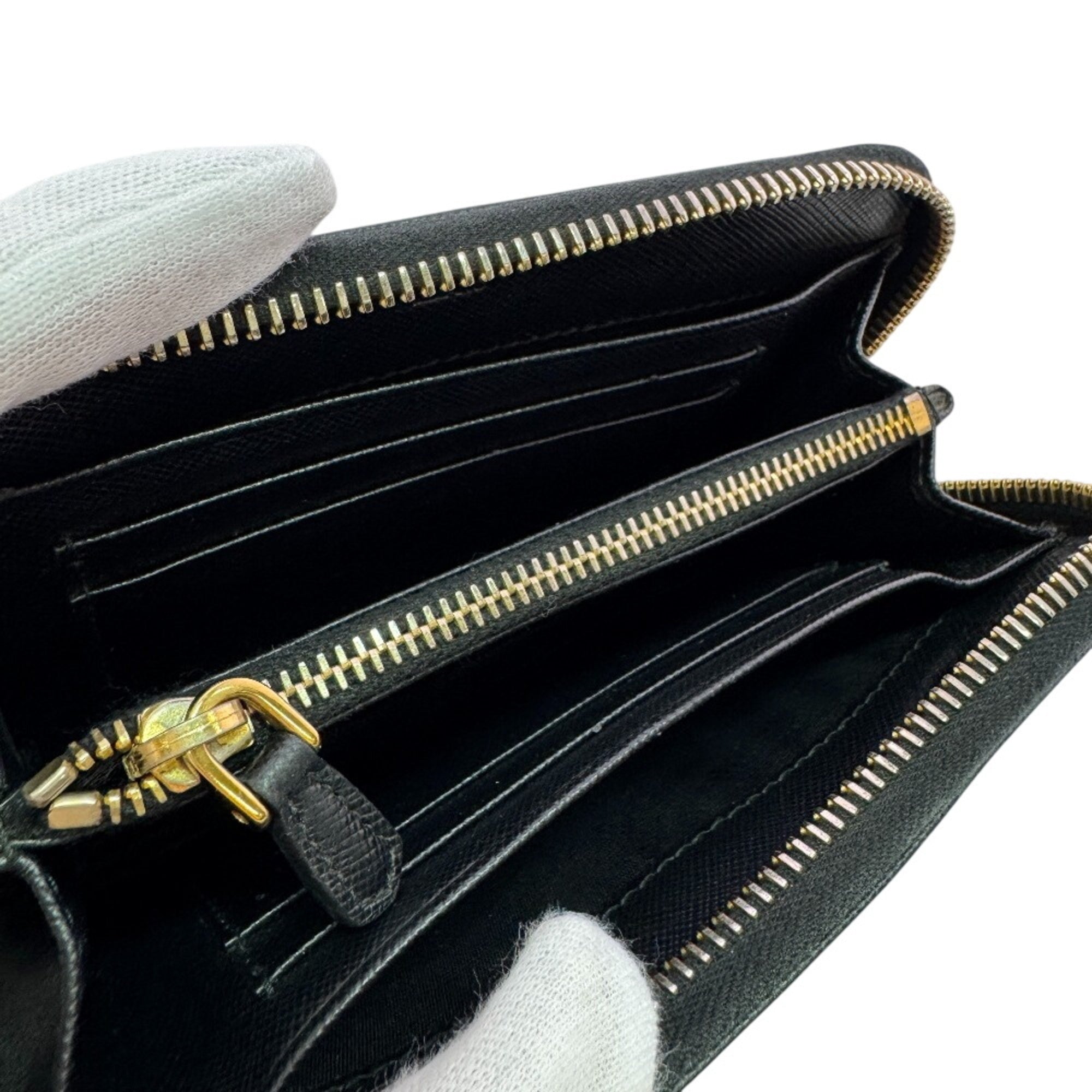 Prada Black Leather Wallet (Bi-Fold) (Pre-Owned)