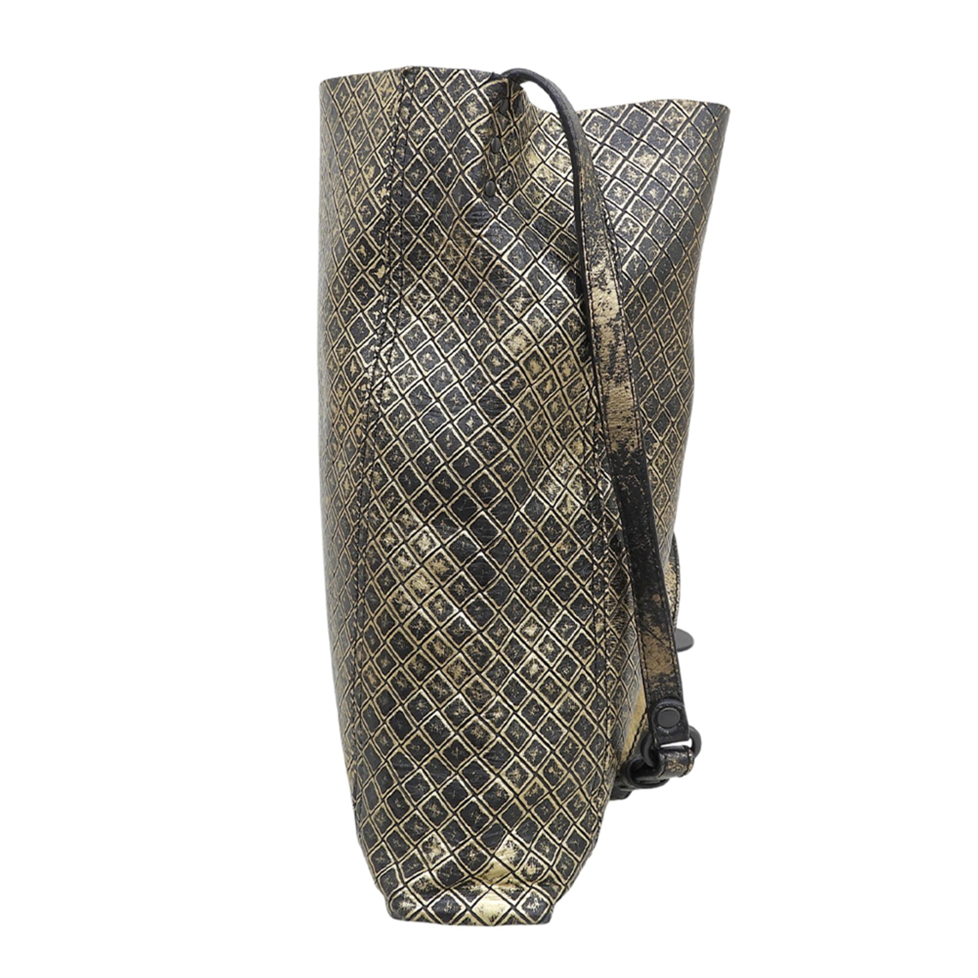 Bottega Veneta Black Gold Leather Shoulder Bag (Pre-Owned)
