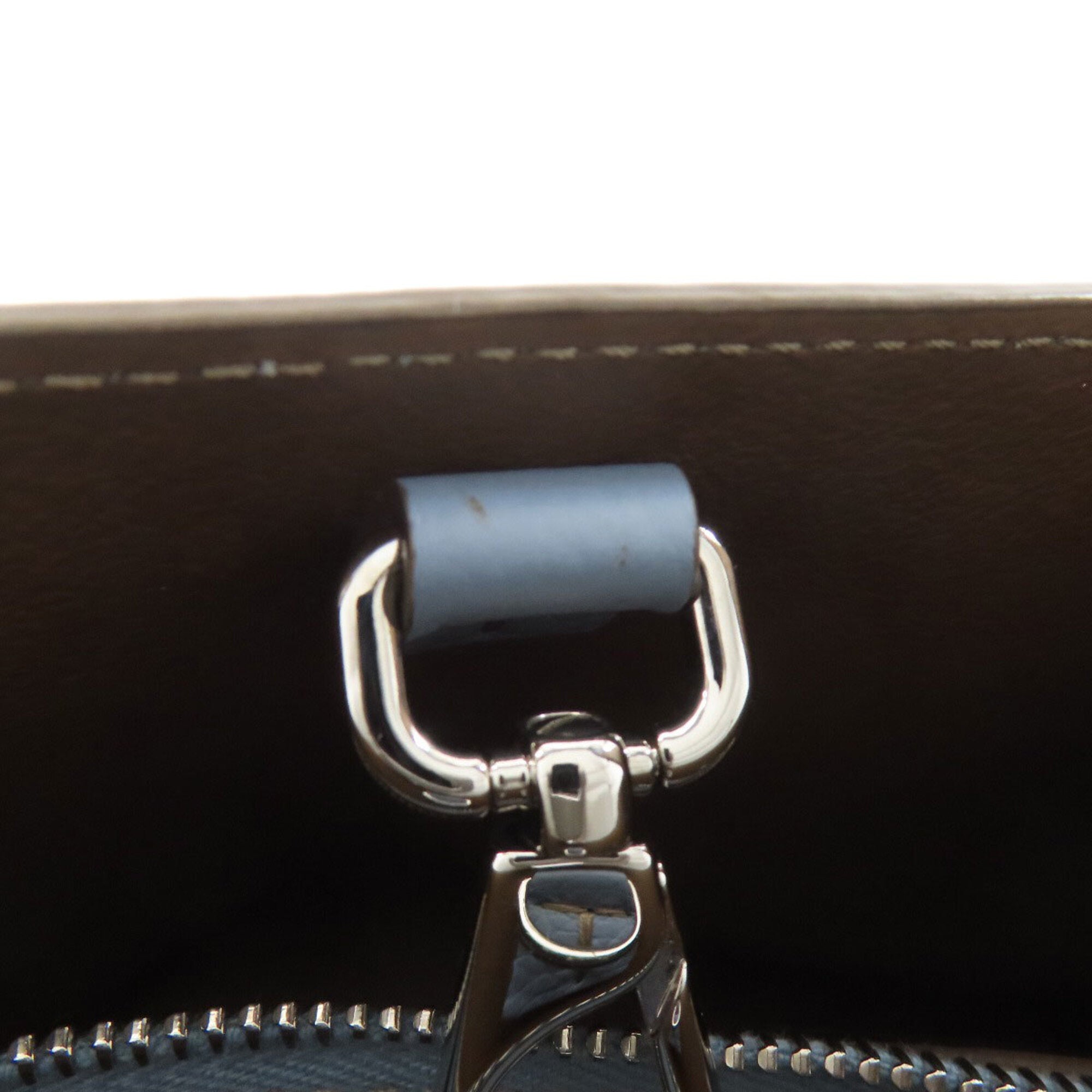 Tod's Light Blue Leather Handbag (Pre-Owned)