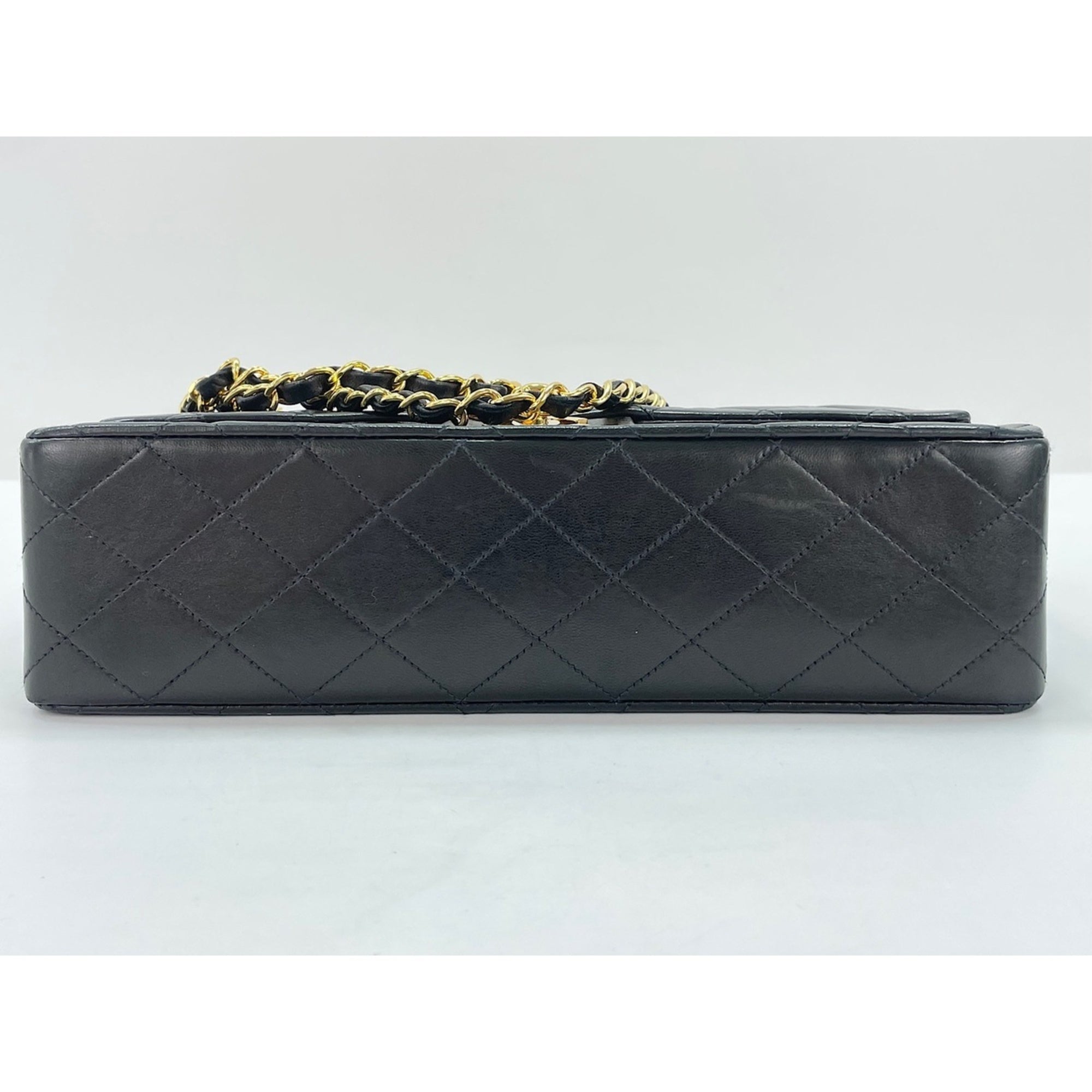 Chanel Matelasse Black Shoulder Bag (Pre-Owned)
