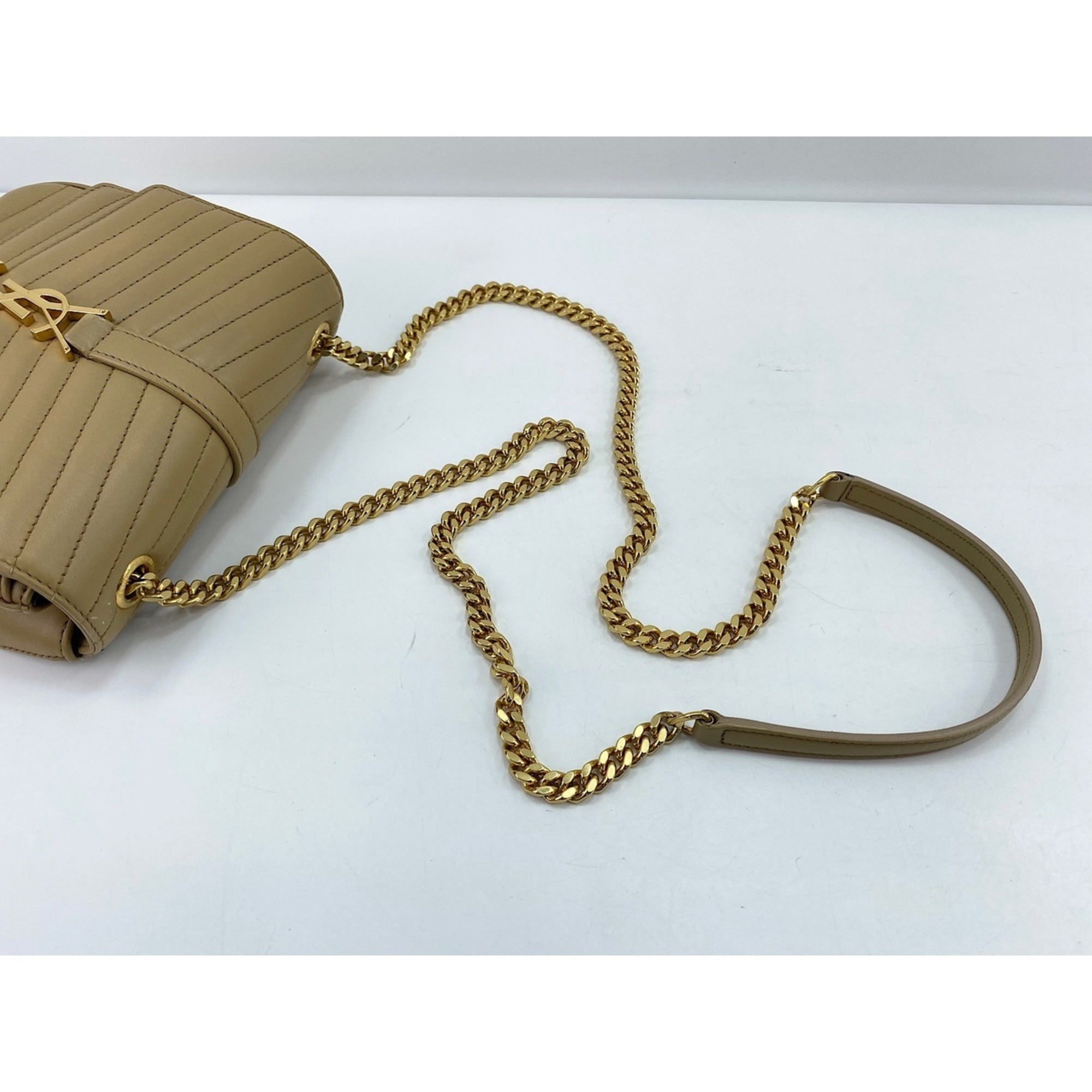 Yves Saint Laurent Beige Shoulder Bag (Pre-Owned)