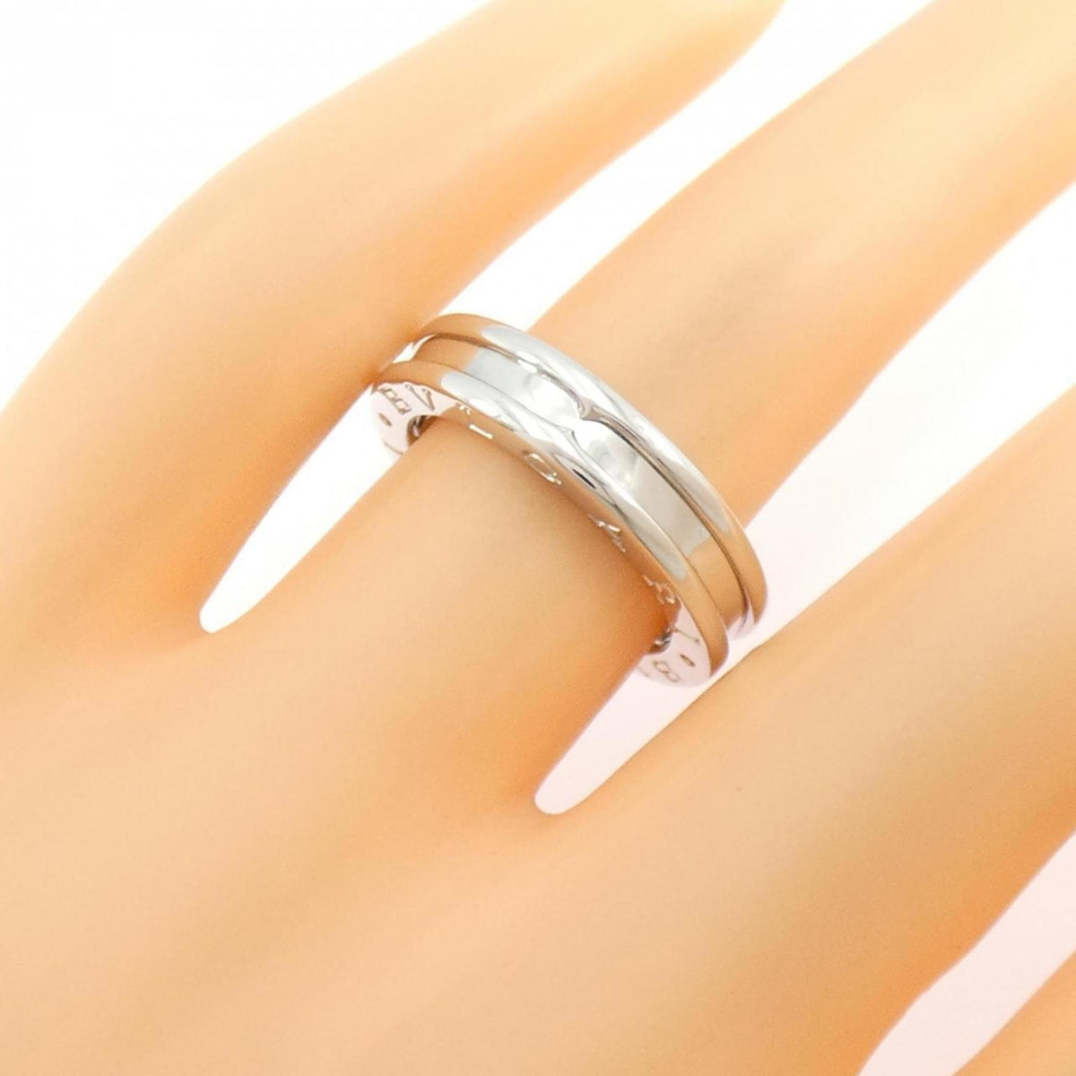Bvlgari White Gold White Gold (18K) Band Ring (Pre-Owned)