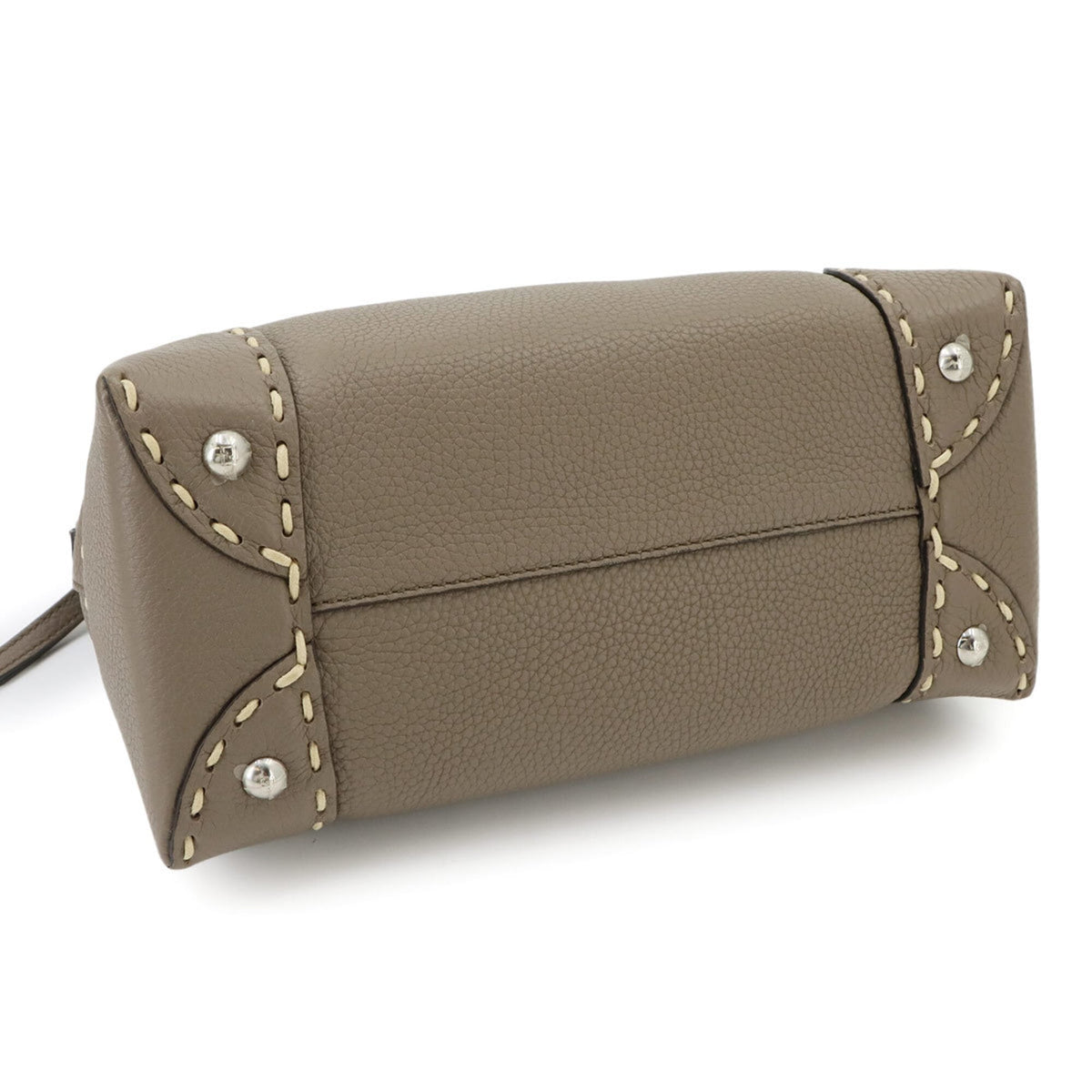 Fendi Beige Leather Handbag (Pre-Owned)