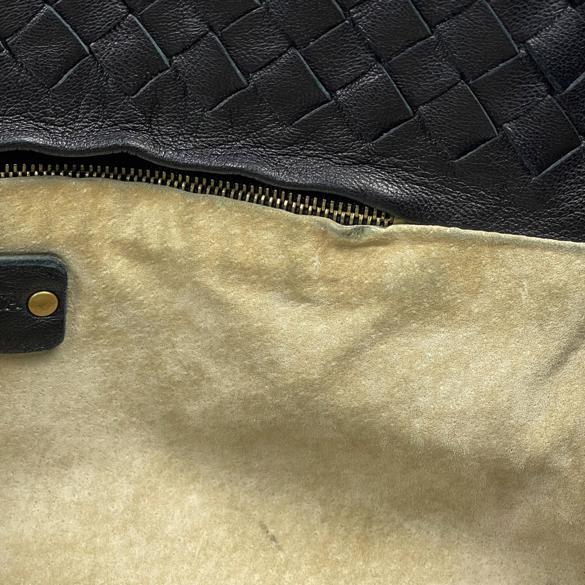 Bottega Veneta Intrecciato Black Leather Tote Bag (Pre-Owned)