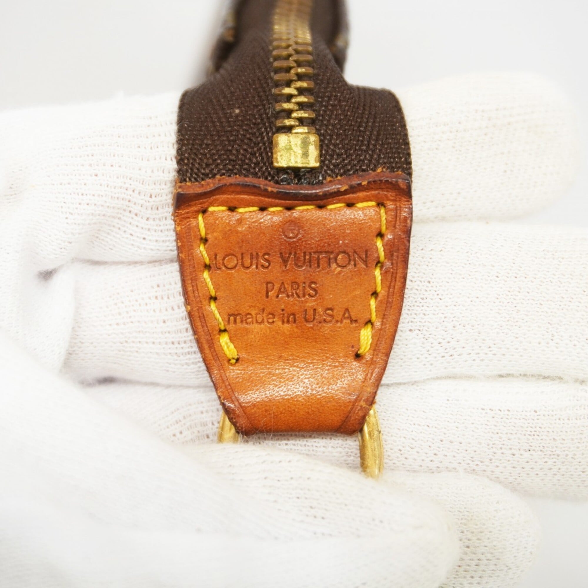 Louis Vuitton Brown Pouch (Pre-Owned)
