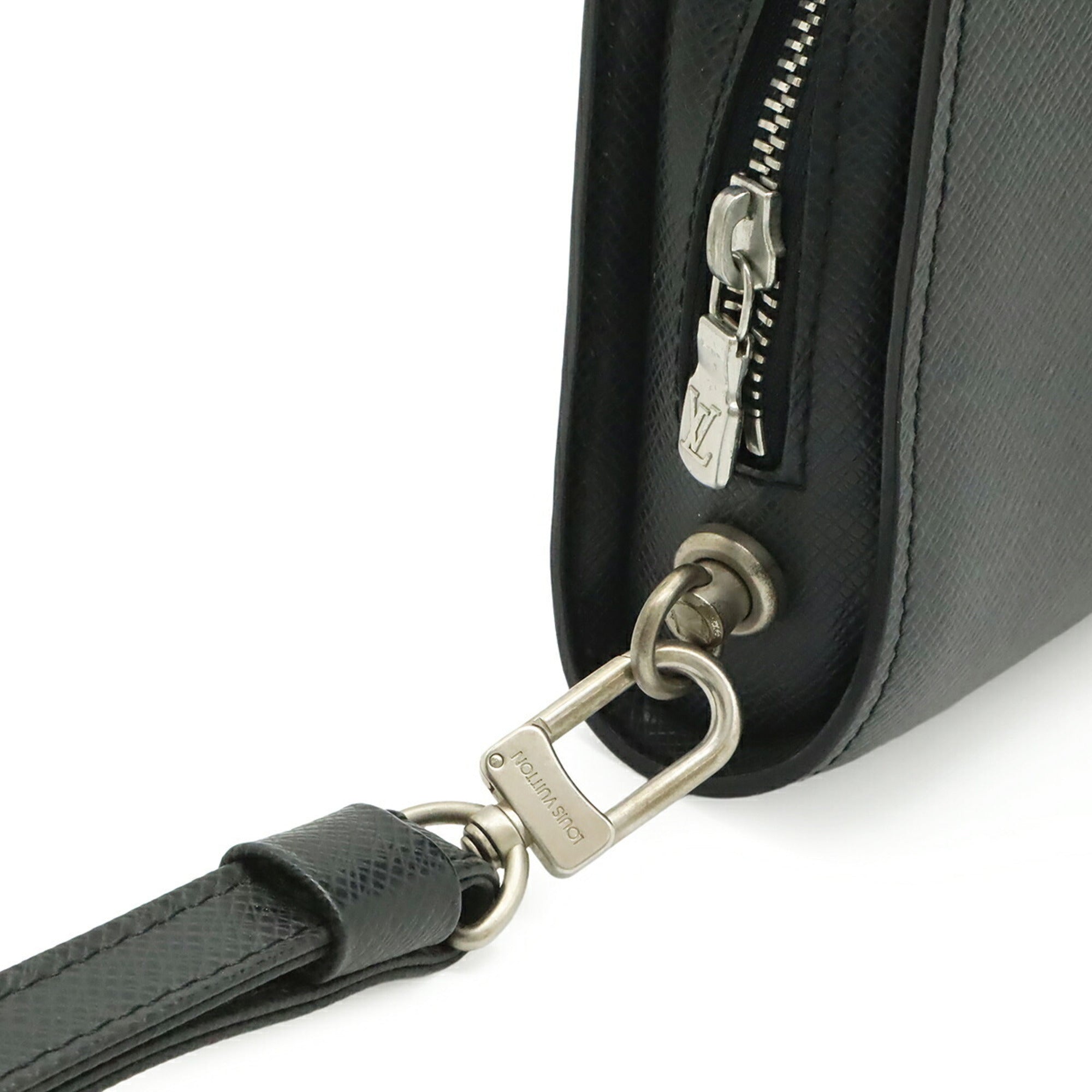 Louis Vuitton Ardoise Black Taiga Leather Clutch Bag Handbag (Pre-Owned)