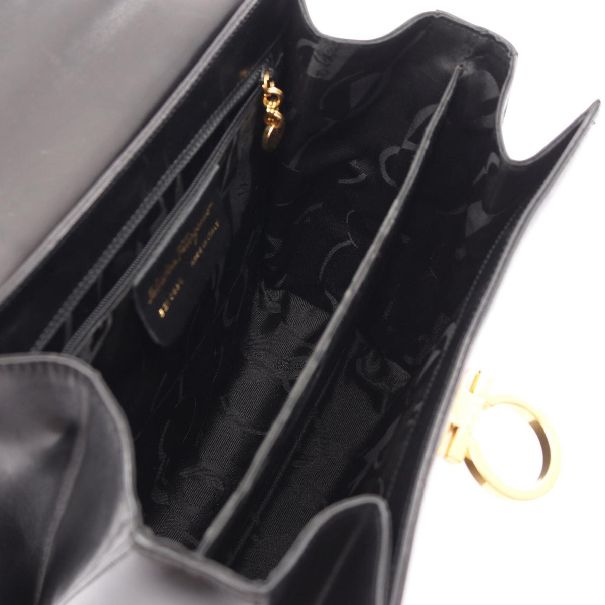 Salvatore Ferragamo Black Leather Handbag (Pre-Owned)