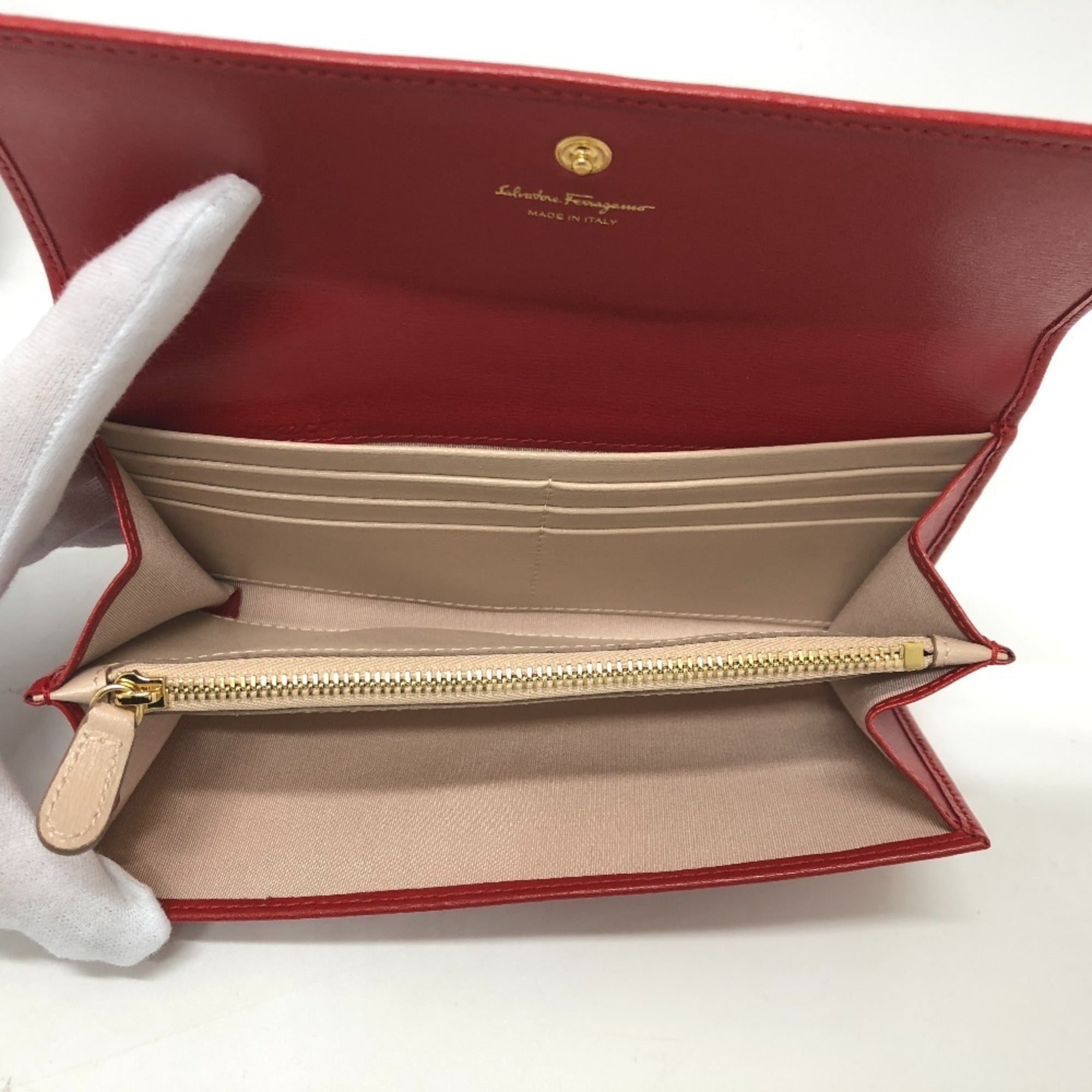 Salvatore Ferragamo Beige Gold Red Color Leather Wallet (Bi-Fold) (Pre-Owned)