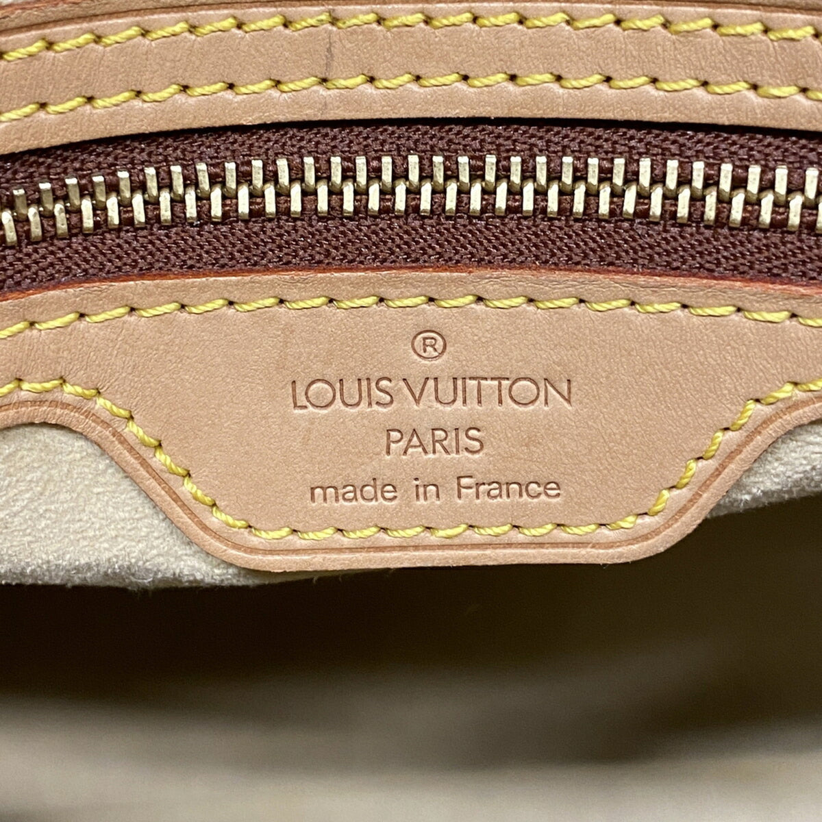 Louis Vuitton Brown Shoulder Bag (Pre-Owned)