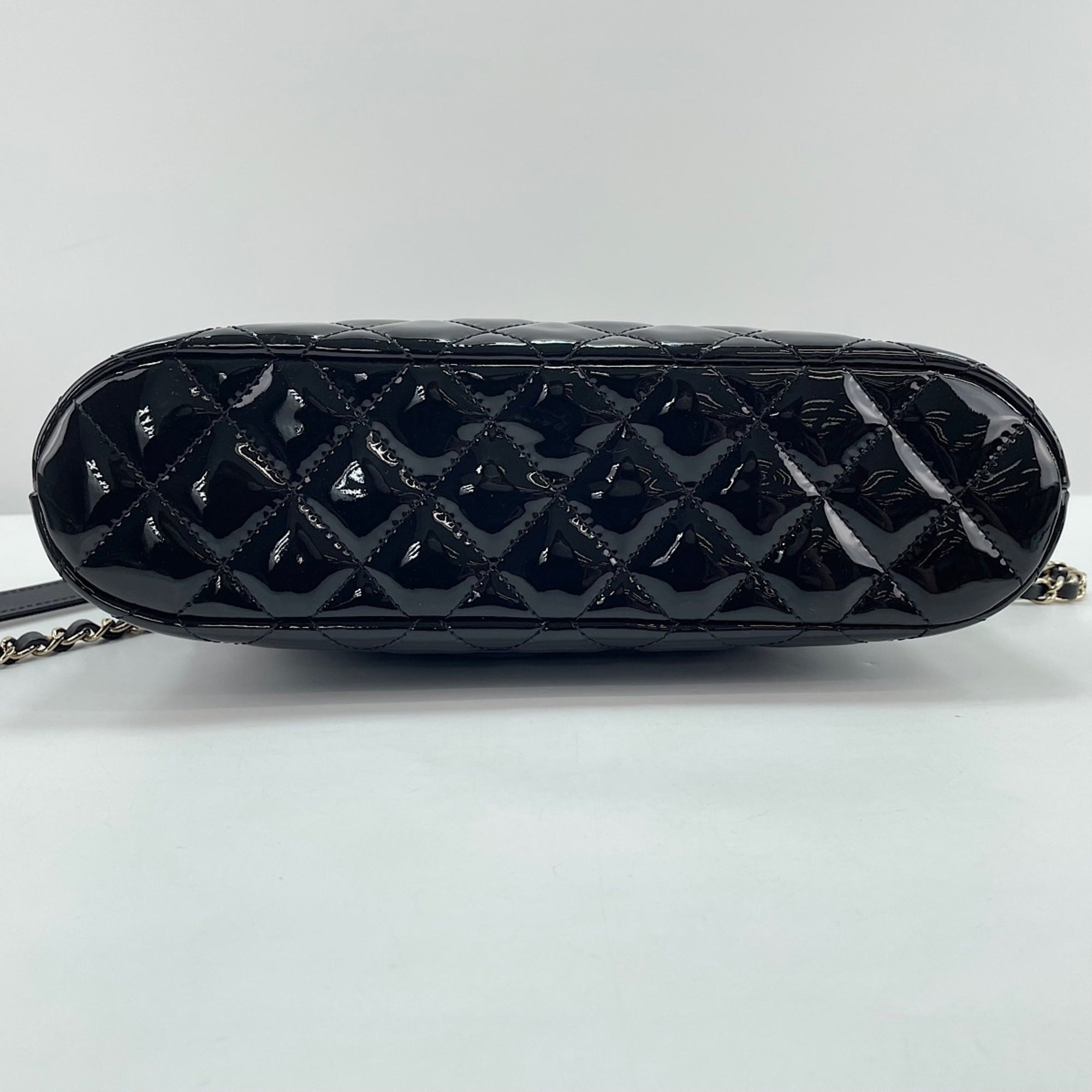 Chanel Black Handbag (Pre-Owned)