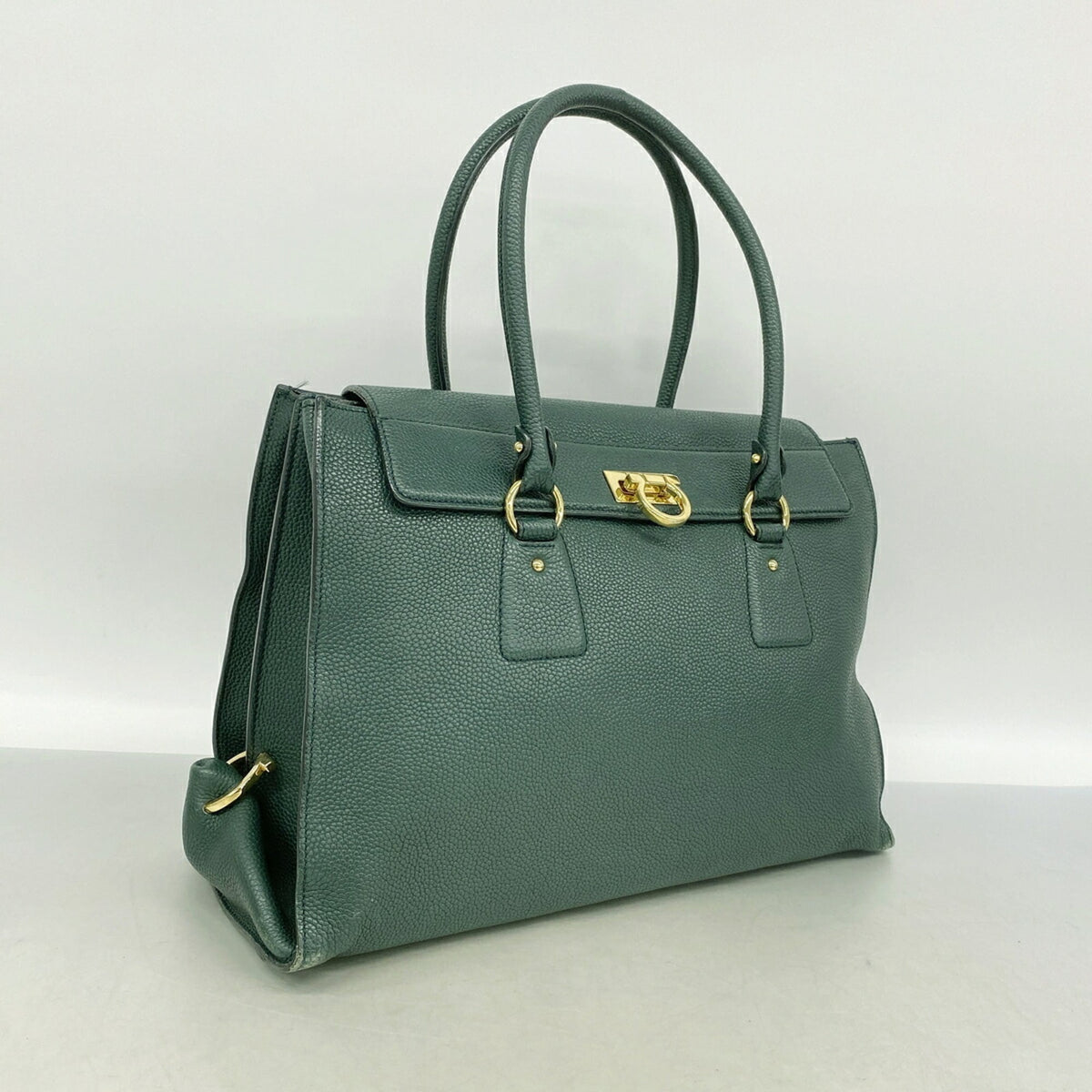 Salvatore Ferragamo Green Leather Shoulder Bag (Pre-Owned)