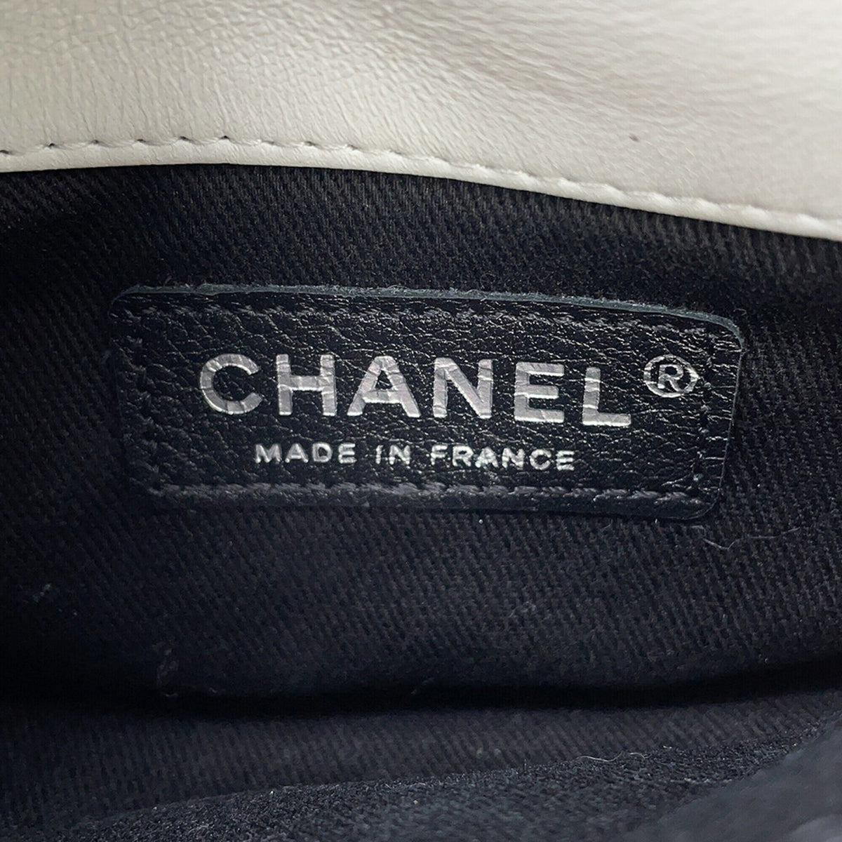 Chanel Black White Chain/Shoulder Wallet (Pre-Owned)