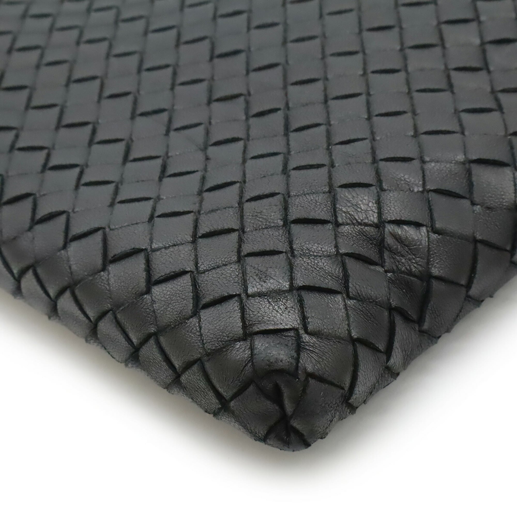 Bottega Veneta Black Intrecciato Shoulder Bag (Pre-Owned)
