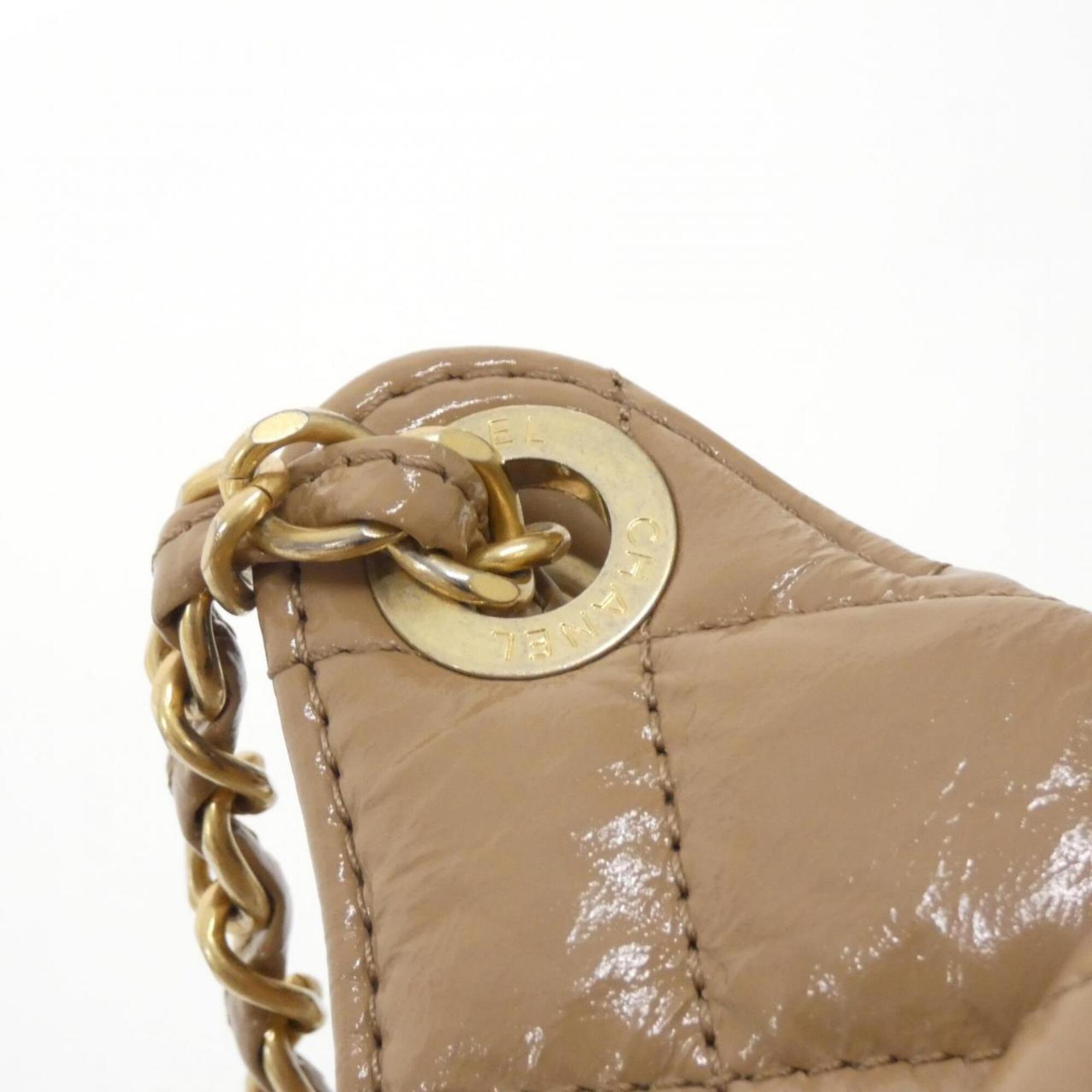 Chanel Beige Leather Shoulder Bag (Pre-Owned)