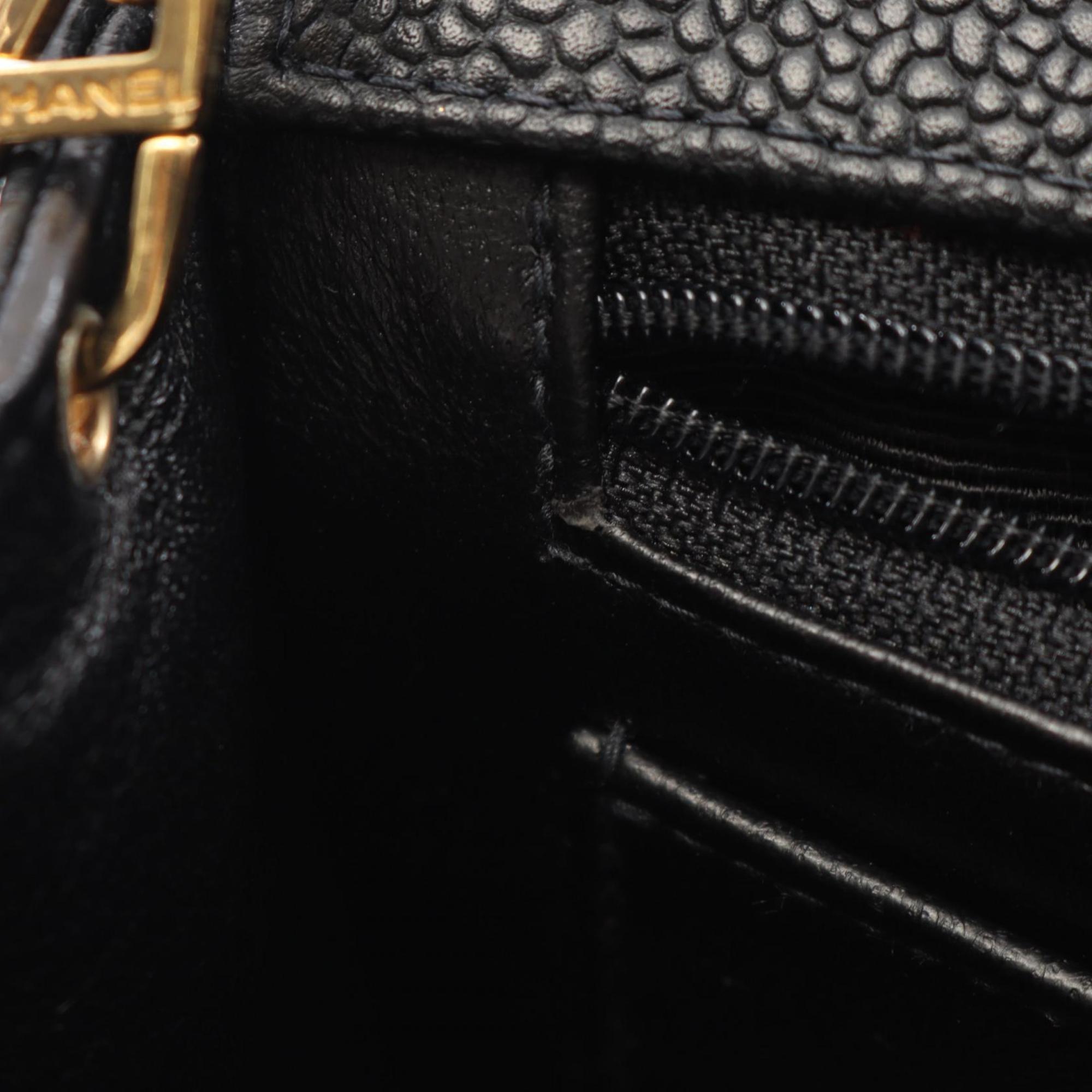 Chanel Matelasse Black Grained Calfskin Shoulder Bag (Pre-Owned)