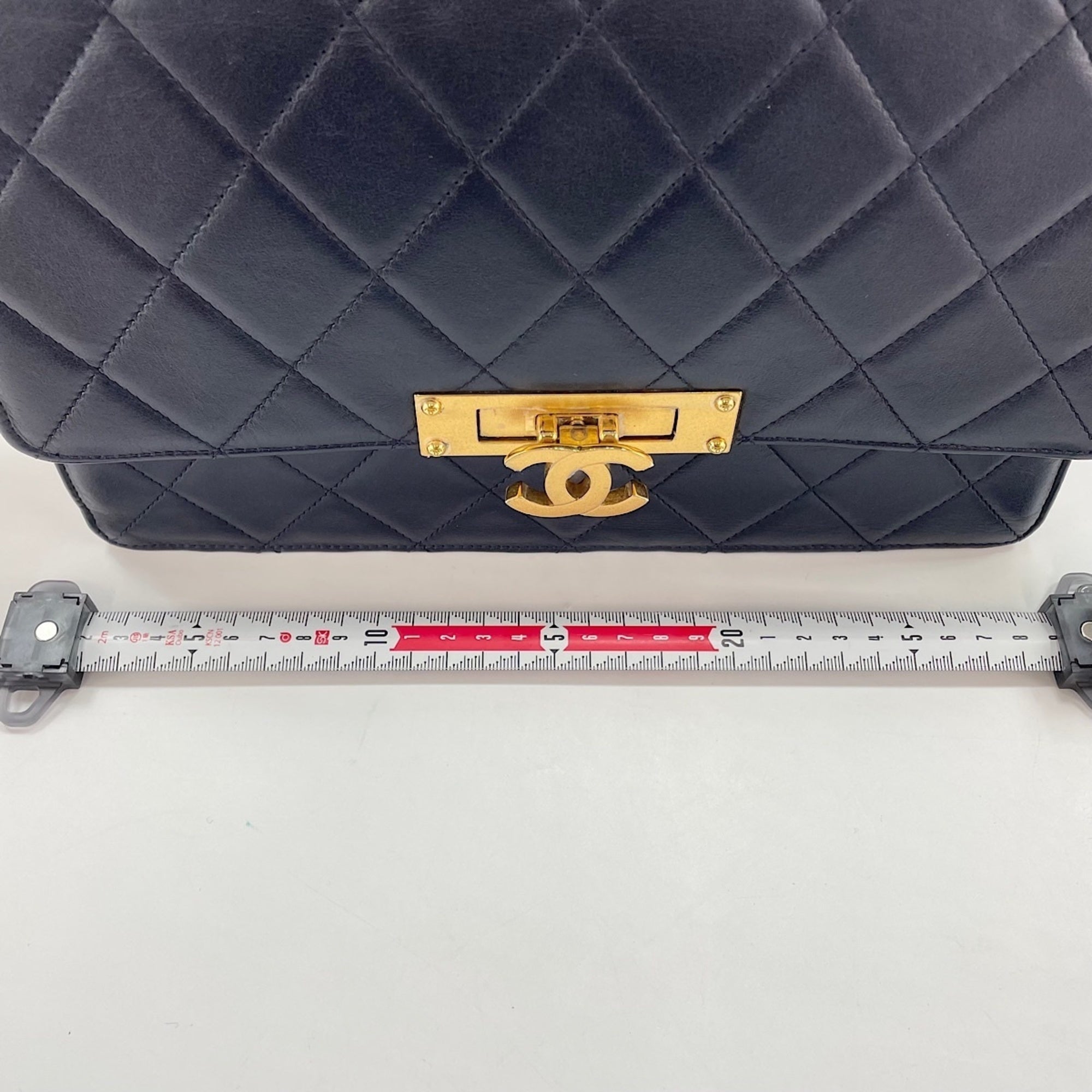 Chanel Navy Shoulder Bag (Pre-Owned)