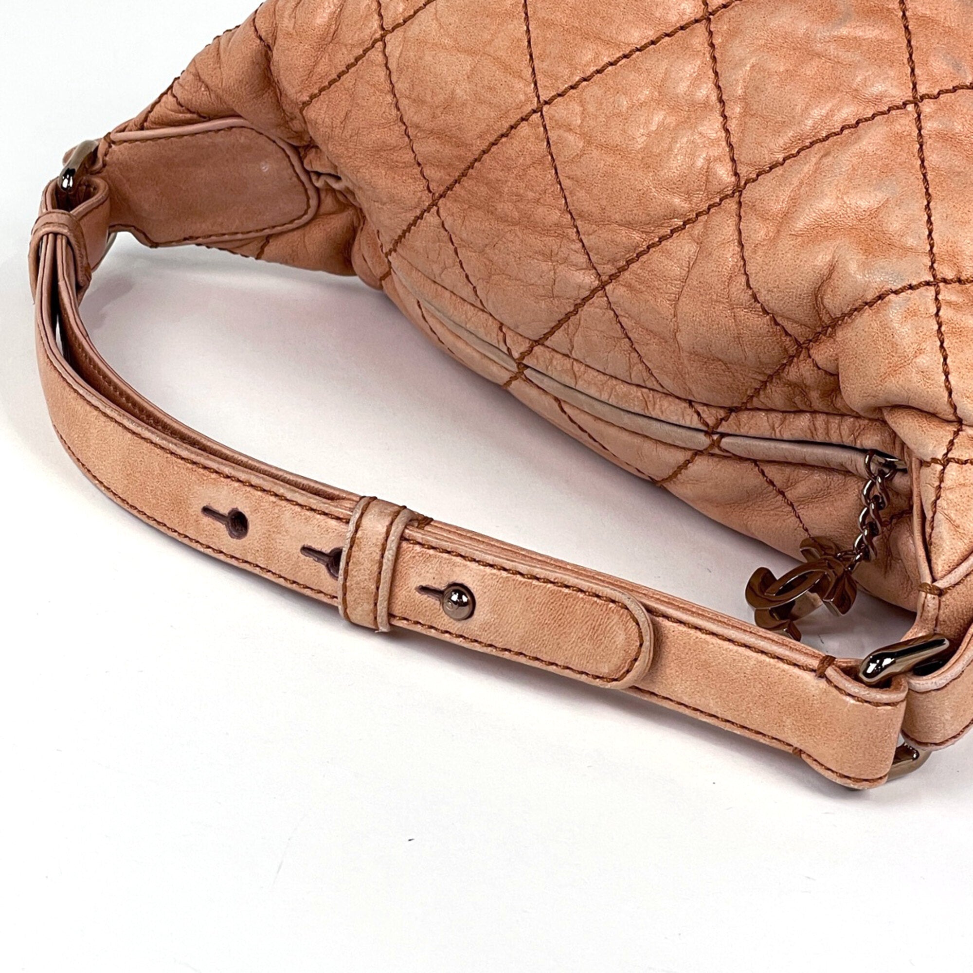 Chanel Pale Orange Leather Shoulder Bag (Pre-Owned)