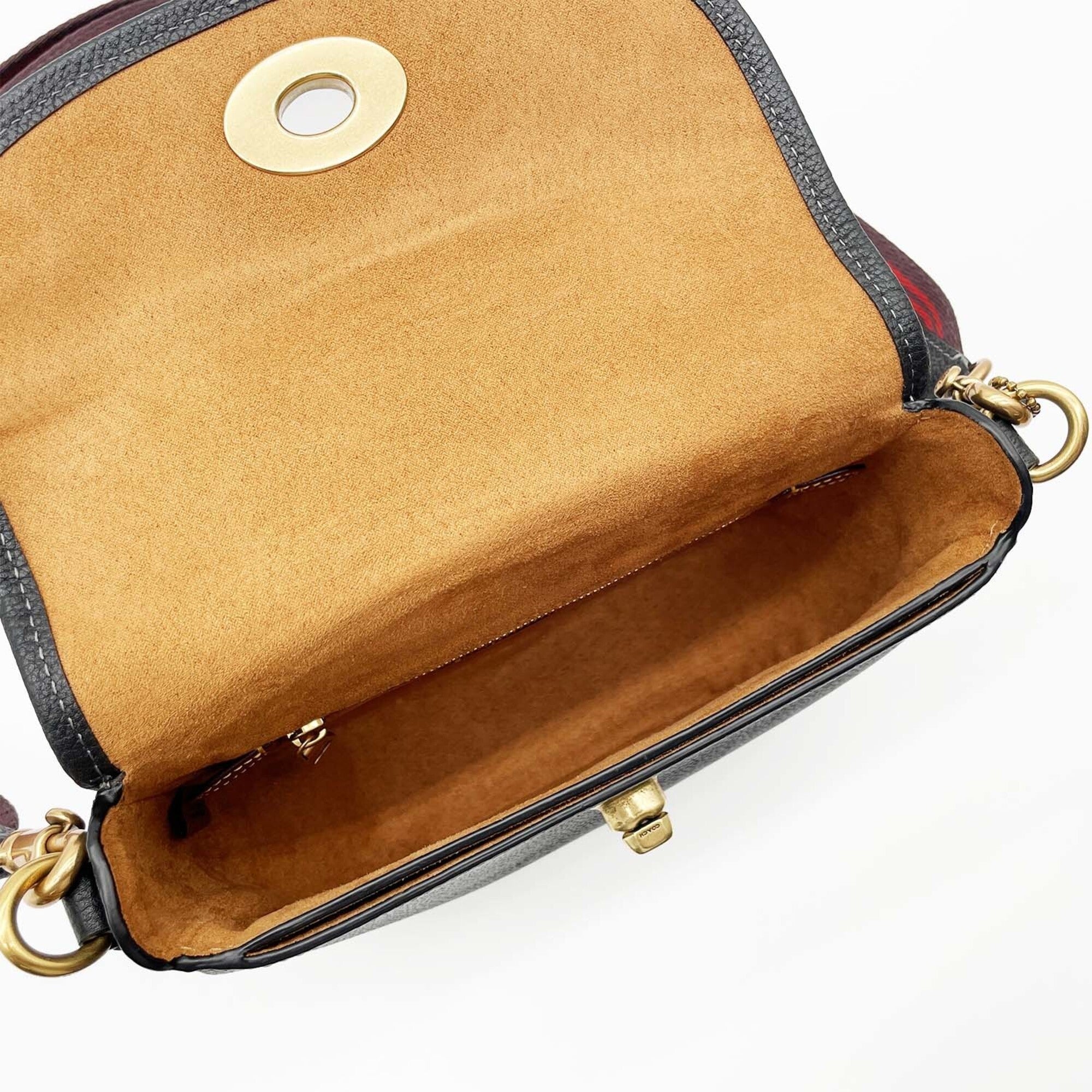 Coach Black Leather Shoulder Bag (Pre-Owned)