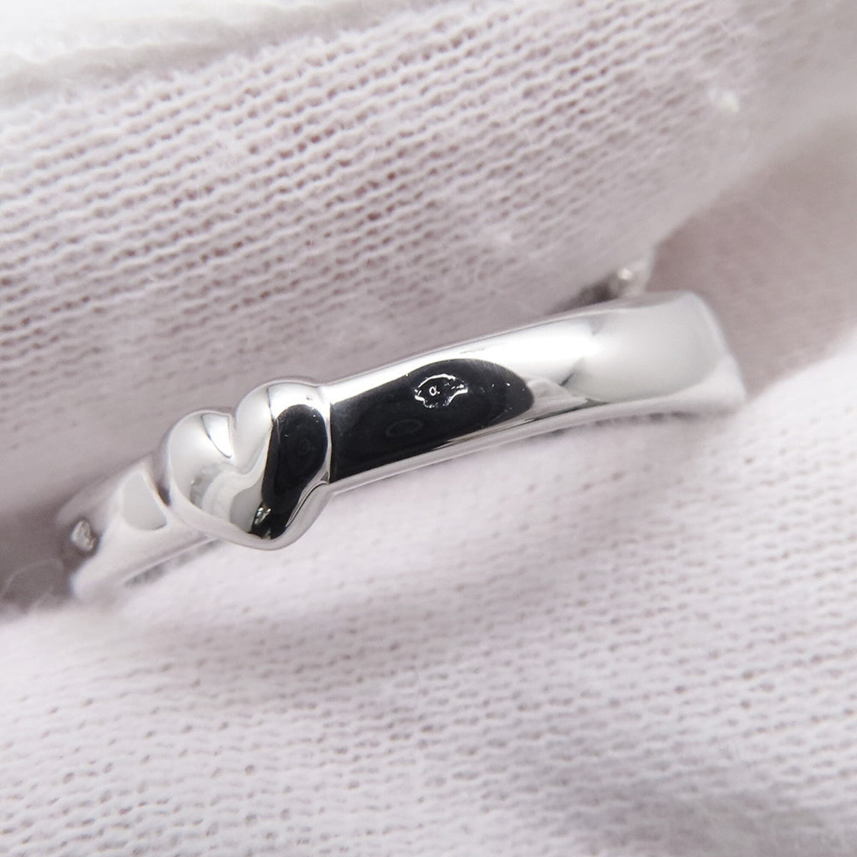 Christian Dior White Gold (18K) Band Ring (Pre-Owned)