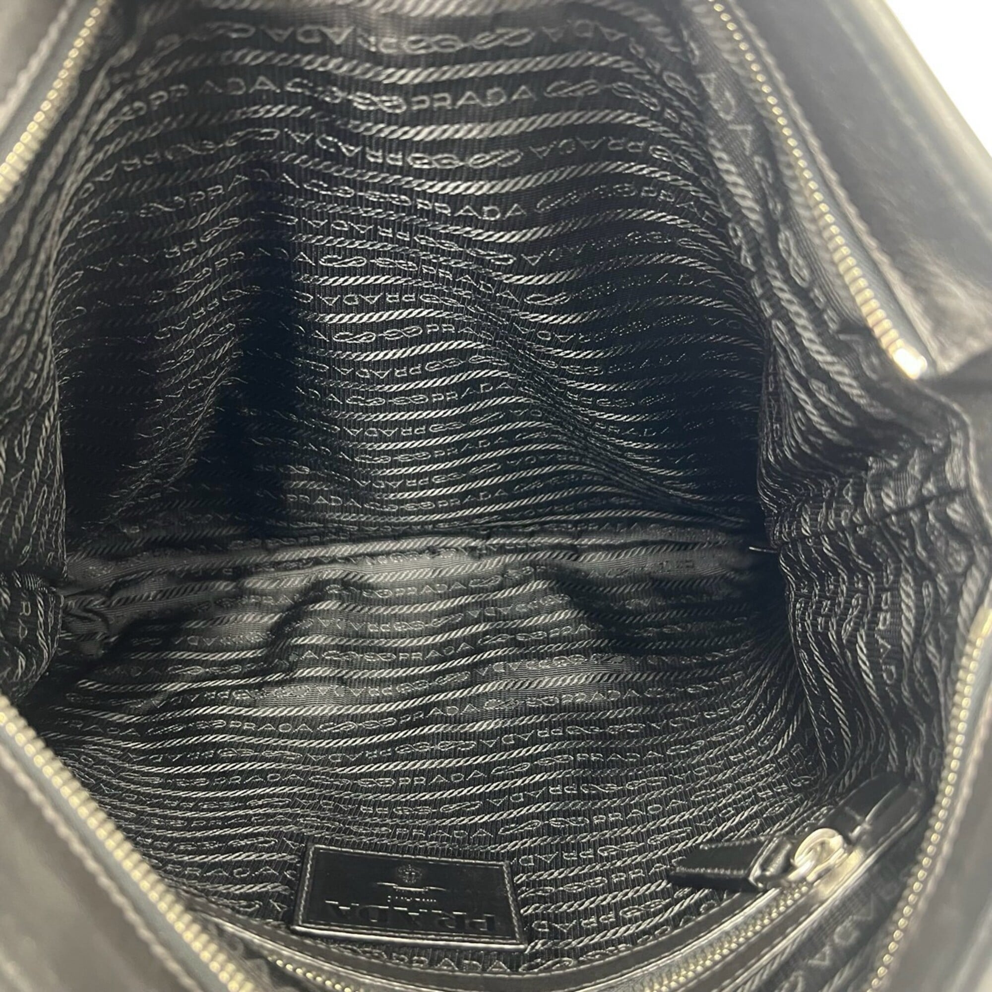 Prada Black Leather Shoulder Bag Tote Bag (Pre-Owned)