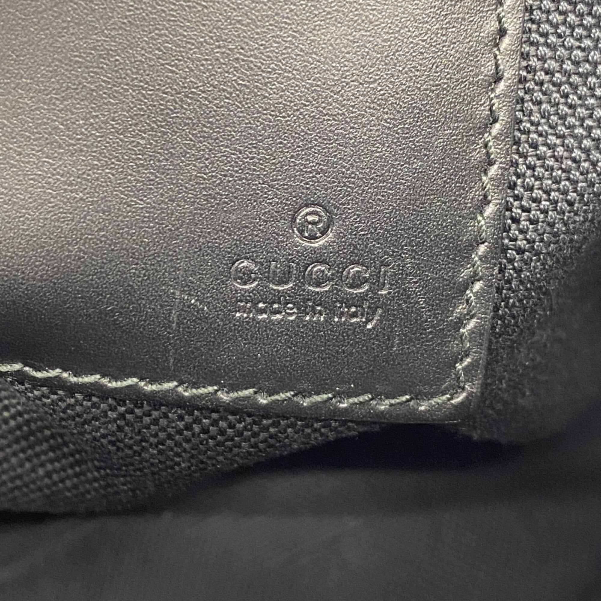 Gucci Black Pvc Clutch Bag (Pre-Owned)