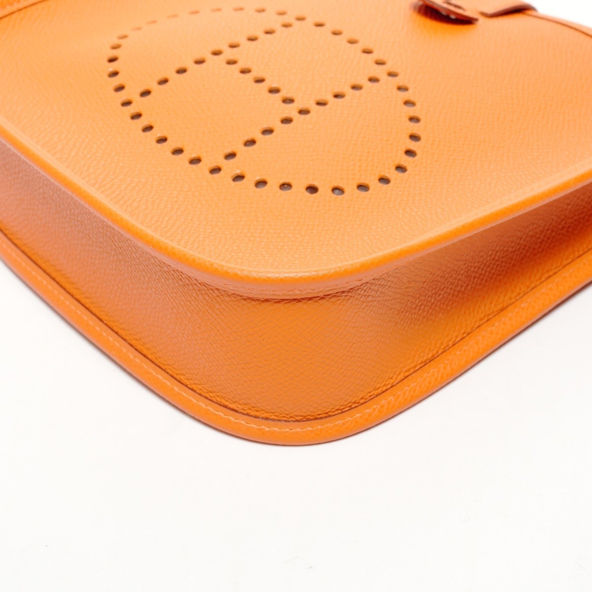 Hermes Orange Shoulder Bag (Pre-Owned)