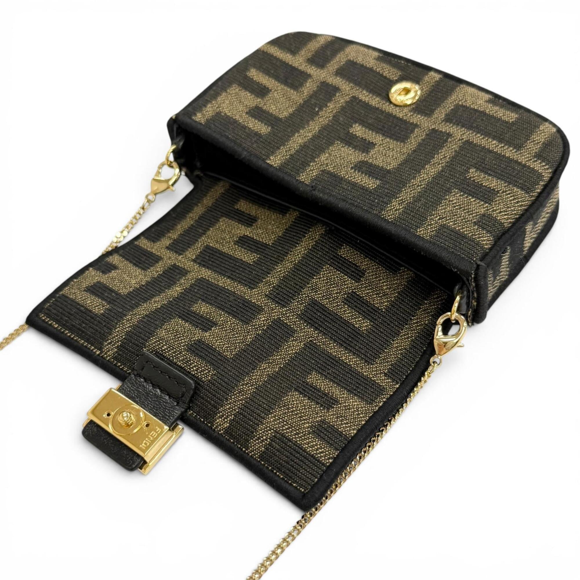 Fendi Brown Pouch (Pre-Owned)