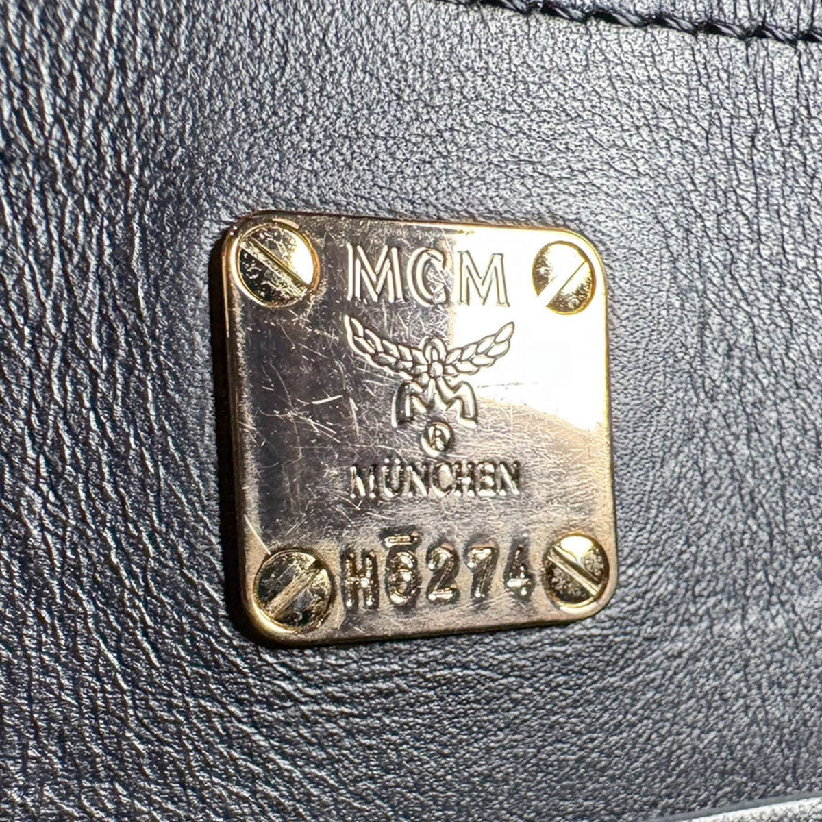 Mcm Black Coated Canvas Leather Shoulder Bag (Pre-Owned)