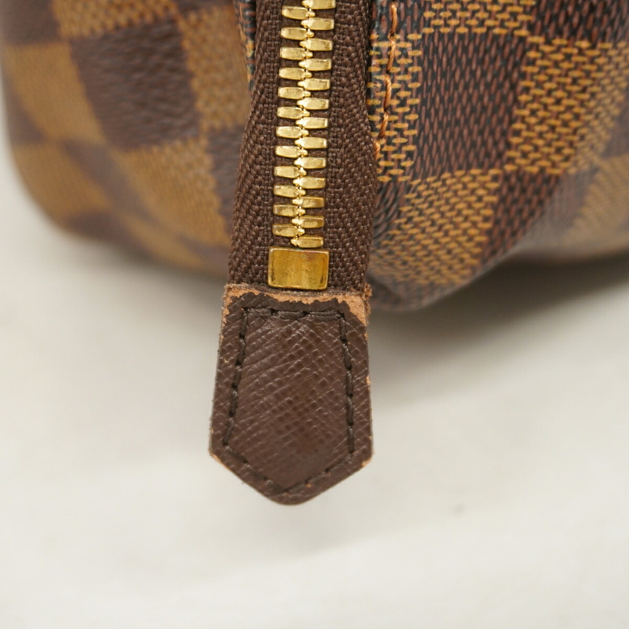 Louis Vuitton Ebene Handbag (Pre-Owned)