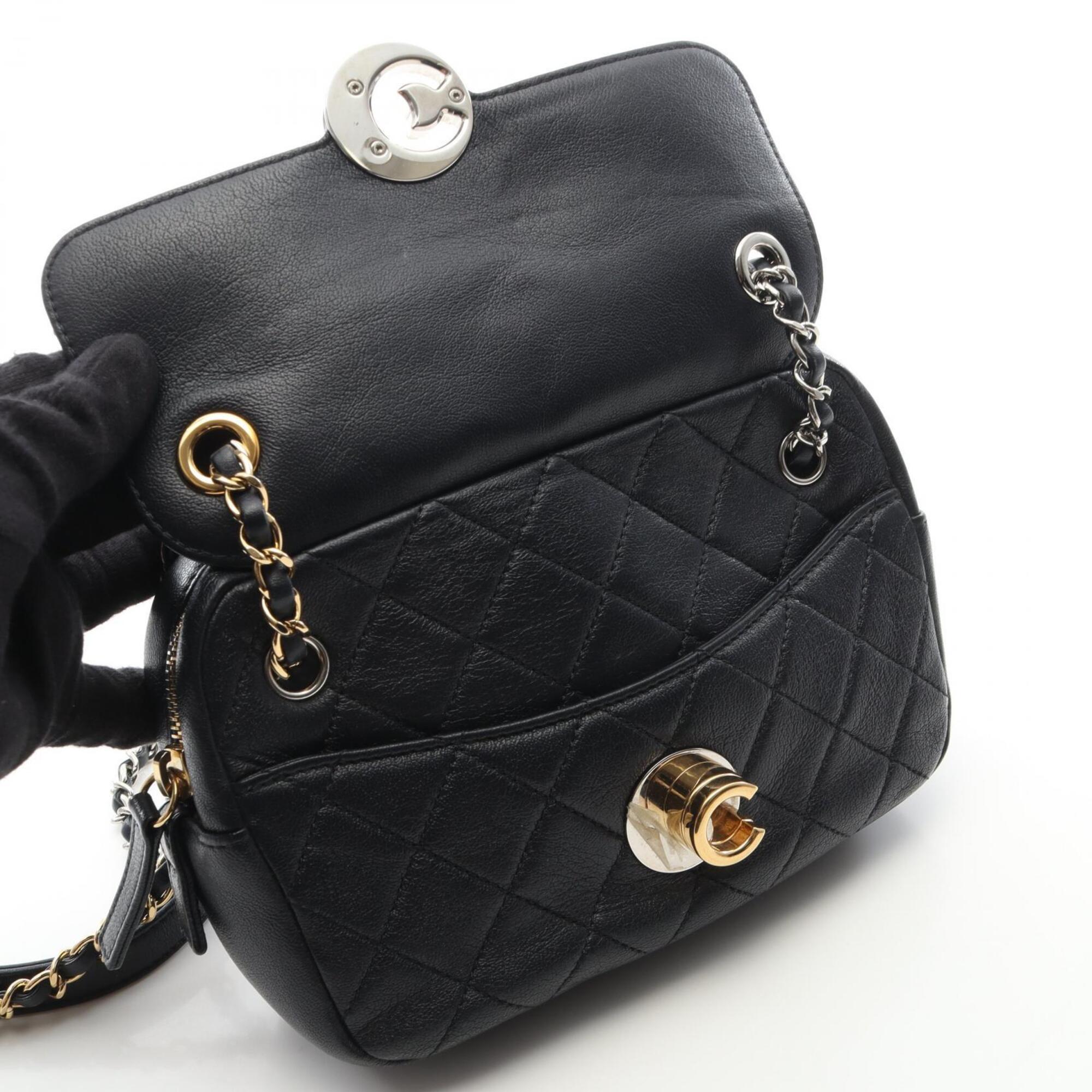 Chanel Navy Leather Handbag Shoulder Bag (Pre-Owned)