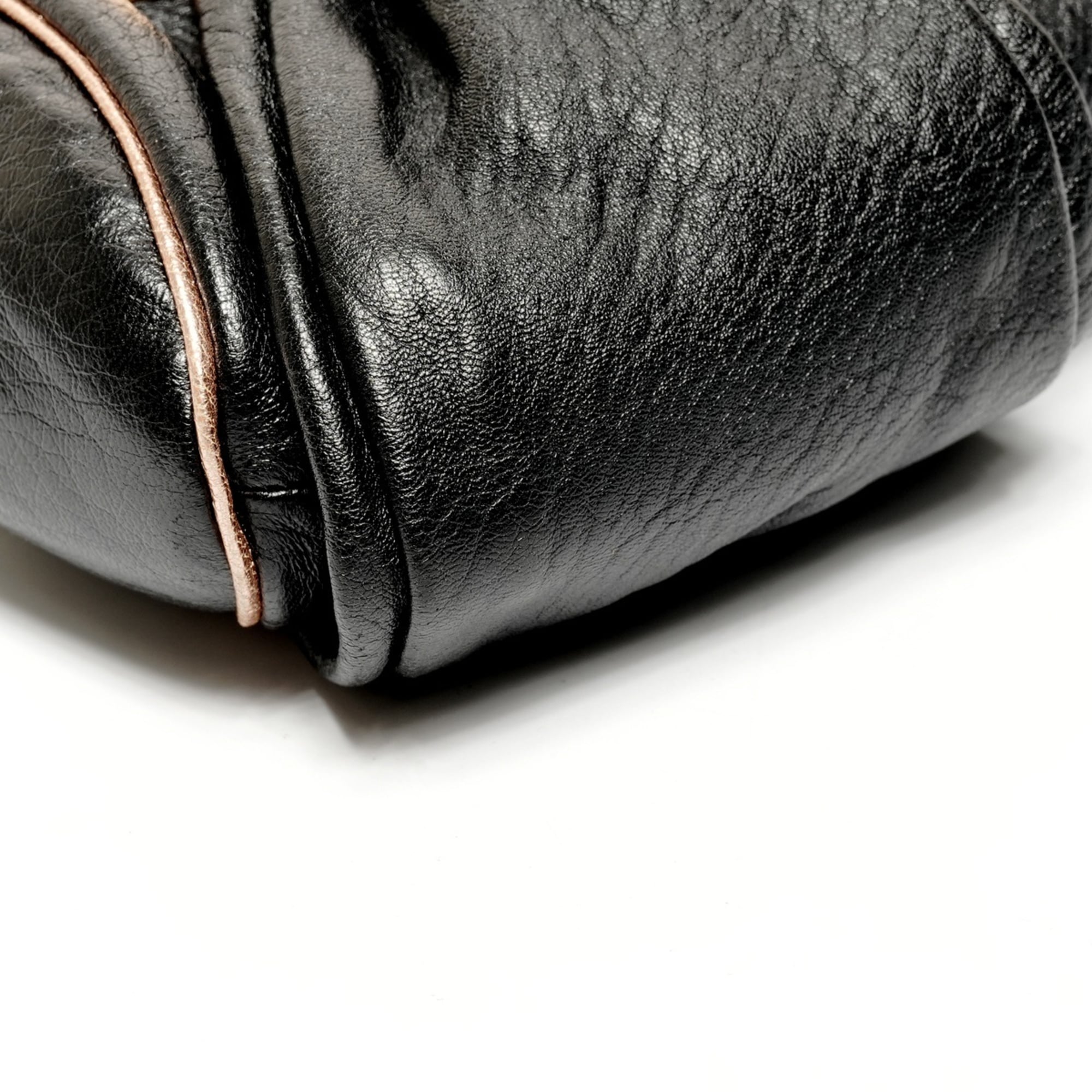 Fendi Black Leather Shoulder Bag (Pre-Owned)