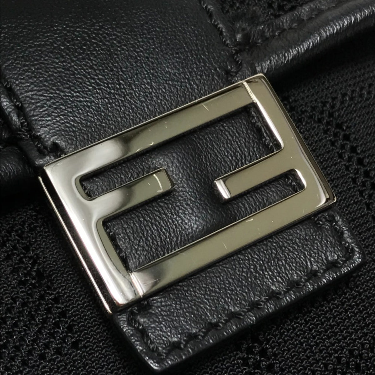 Fendi Black Other Shoulder Bag (Pre-Owned)