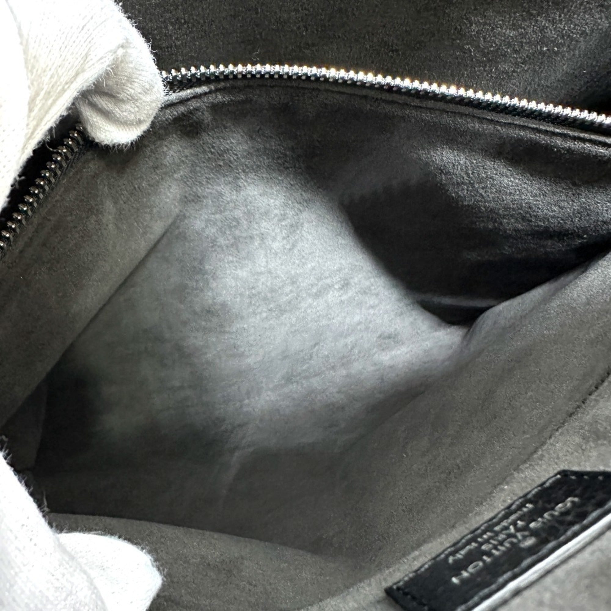 Louis Vuitton Black Leather Tote Bag (Pre-Owned)