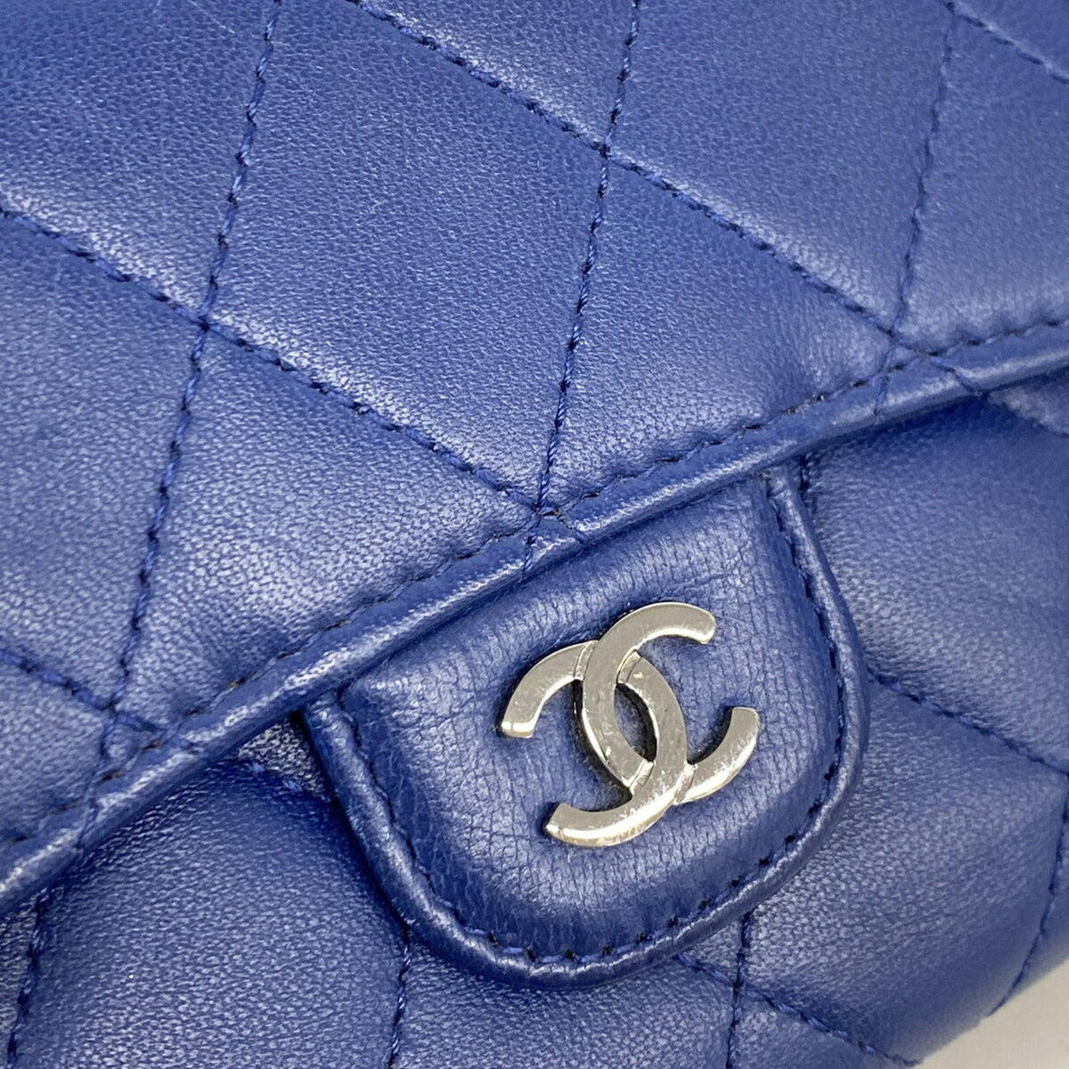 Chanel Blue Leather Wallet (Tri-Fold) (Pre-Owned)