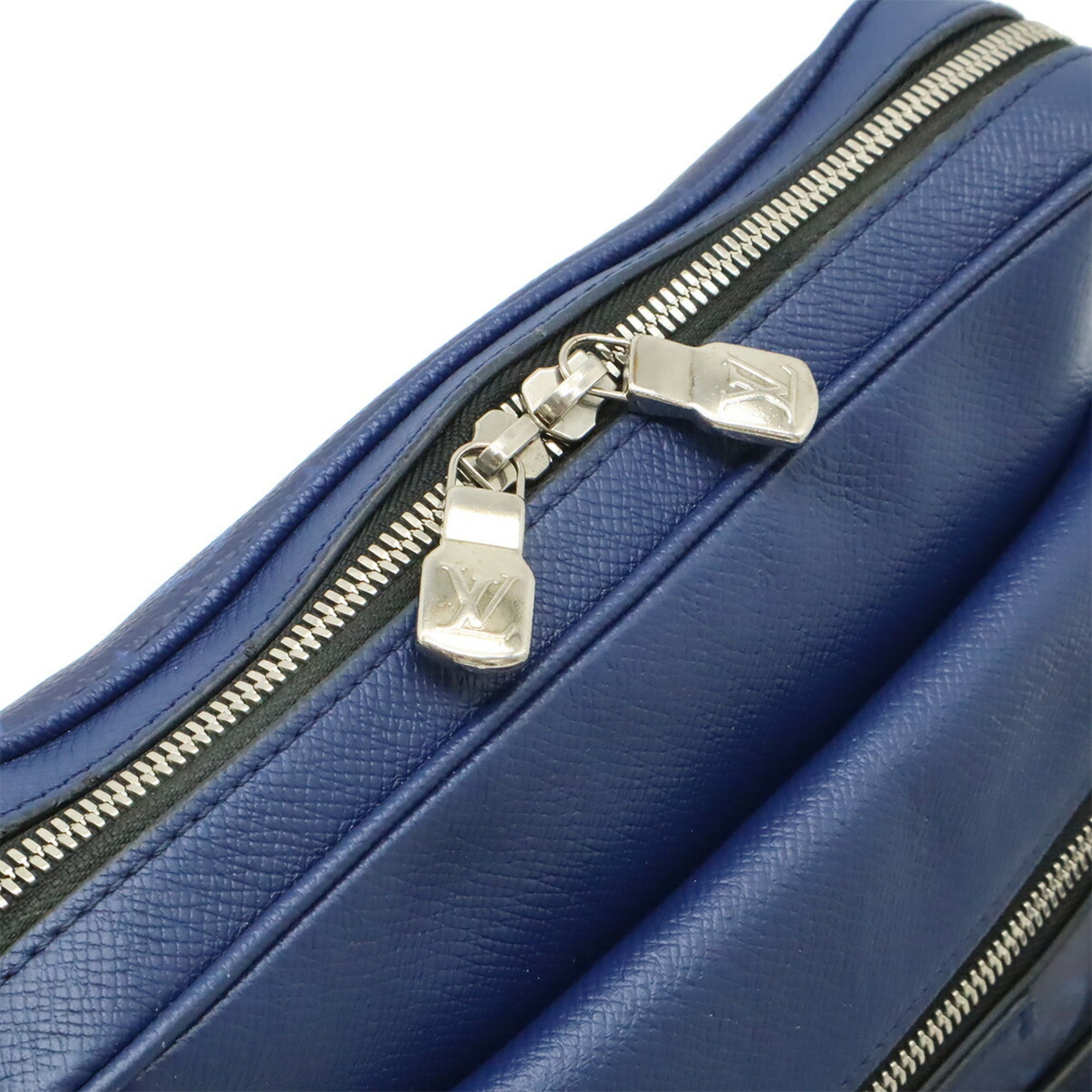 Louis Vuitton Cobalt Monogram Canvas Pvc Coated Canvas Taiga Leather Leather Messenger Bag Shoulder Bag (Pre-Owned)