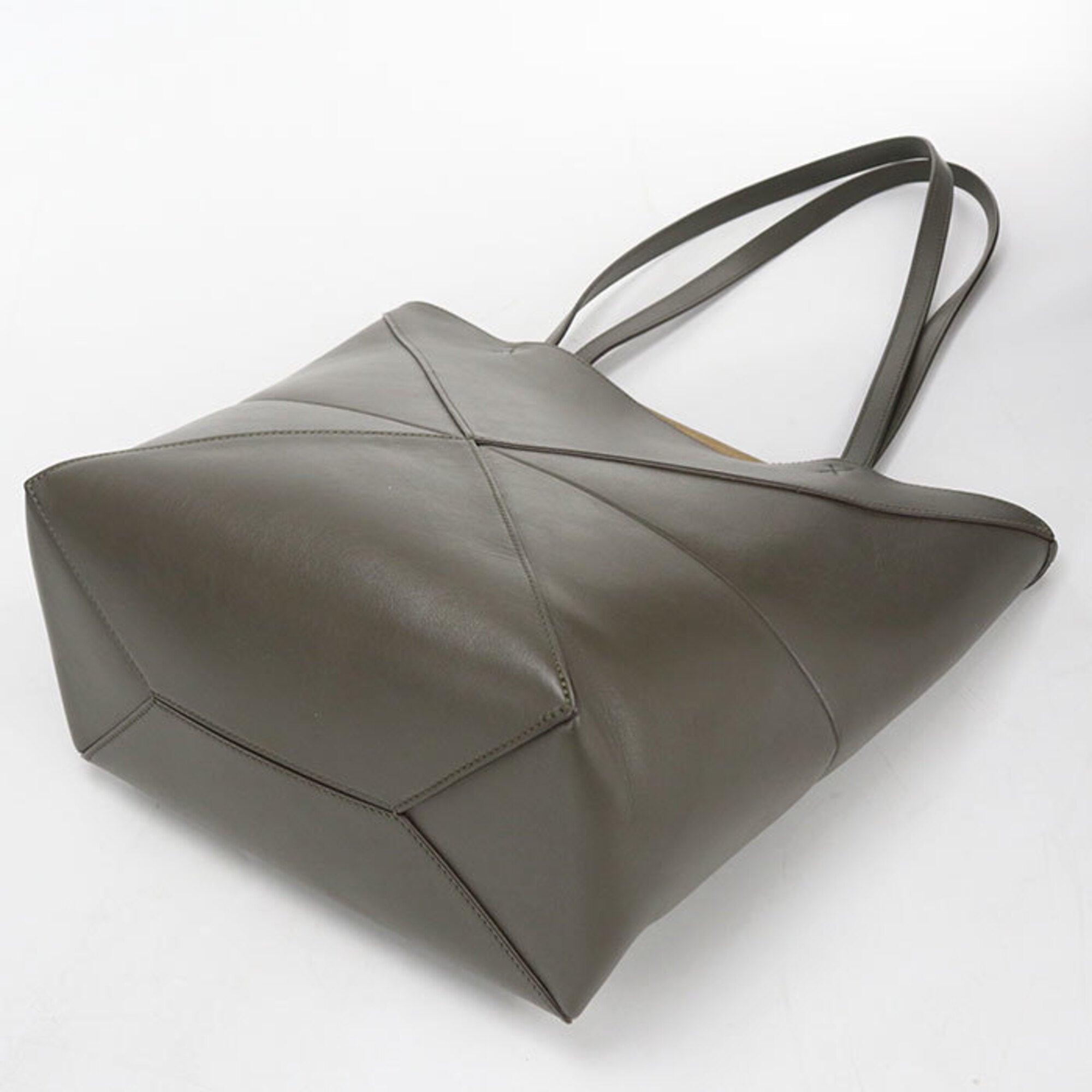 Loewe Gray Leather Tote Bag (Pre-Owned)