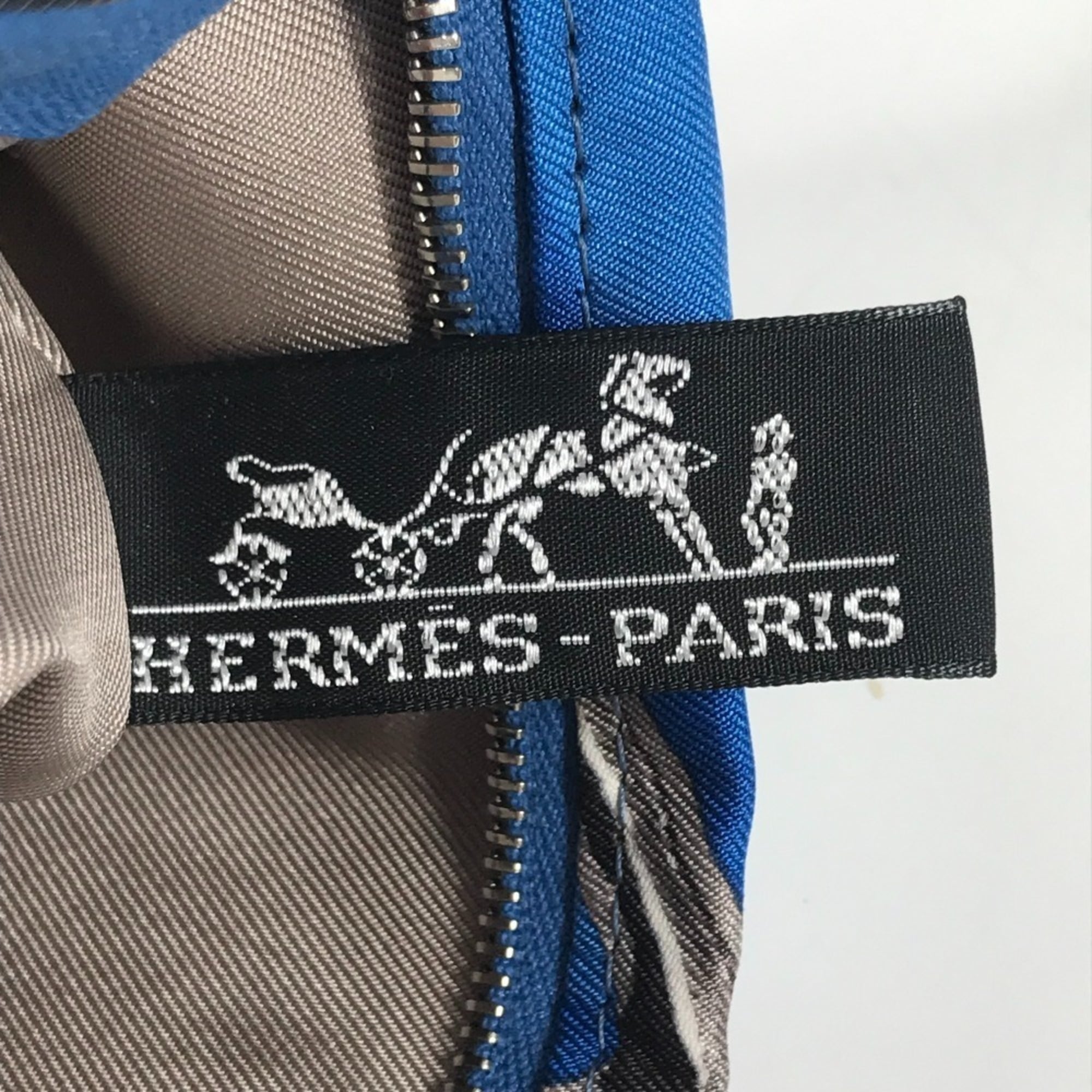 Hermes Blue White Silk Leather Shoulder Bag (Pre-Owned)