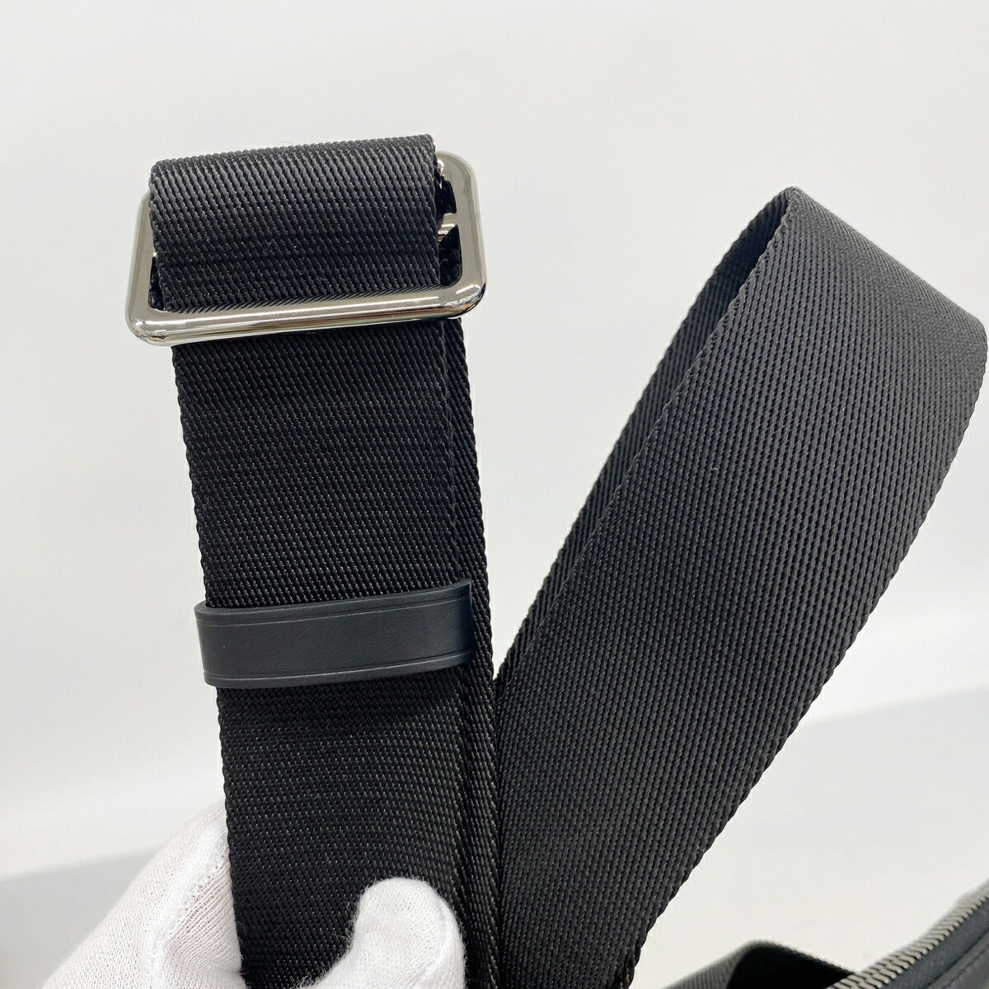 Louis Vuitton Black Shoulder Bag (Pre-Owned)