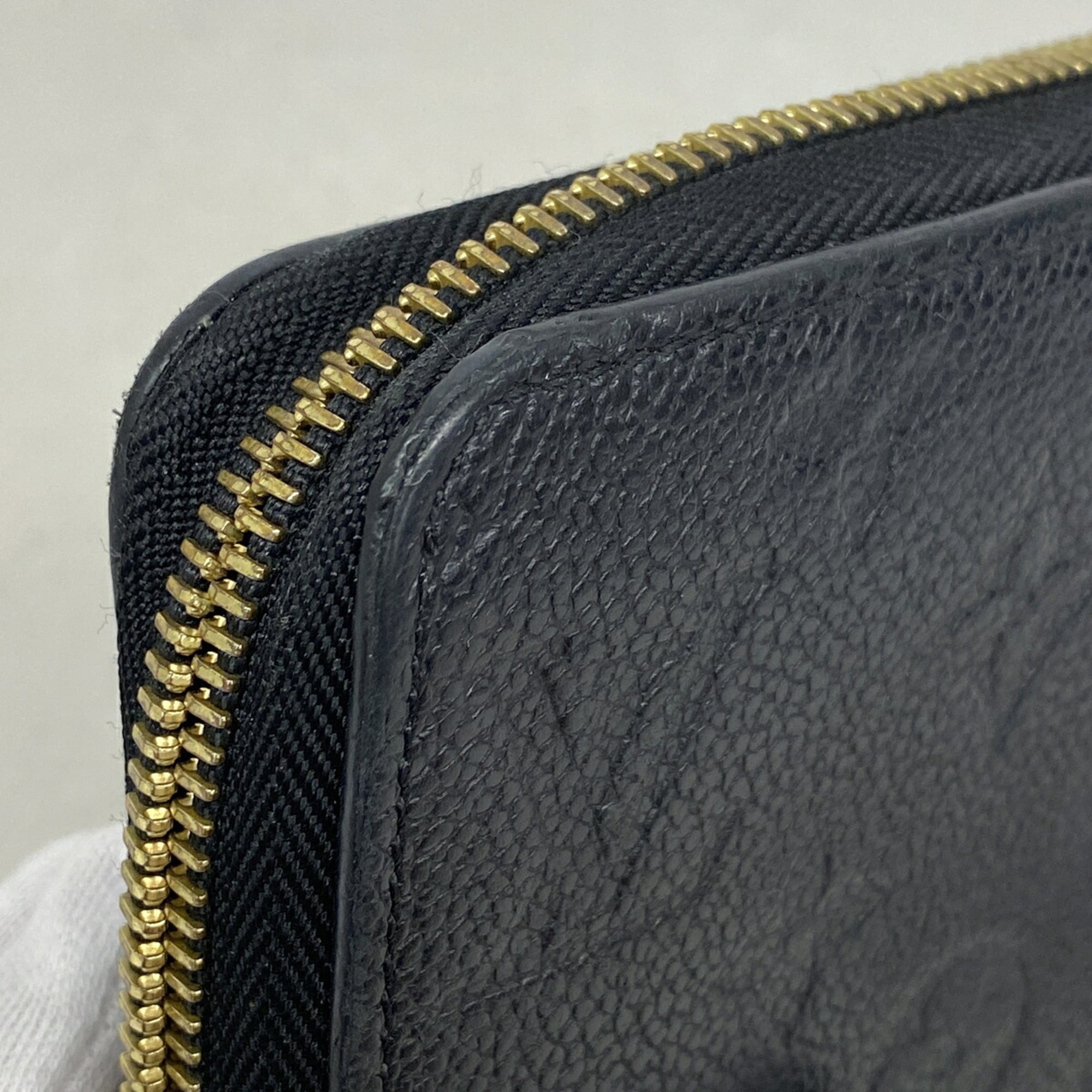 Louis Vuitton Noir Long Wallet (Bi-Fold) (Pre-Owned)