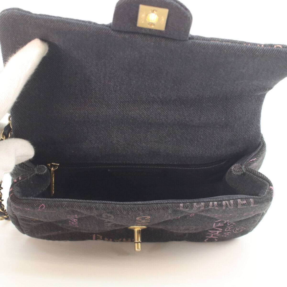 Chanel Black Denim Shoulder Bag (Pre-Owned)