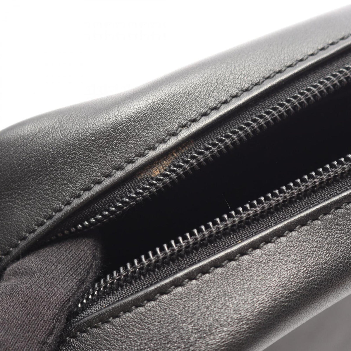 Loewe Black Leather Clutch Bag Handbag (Pre-Owned)