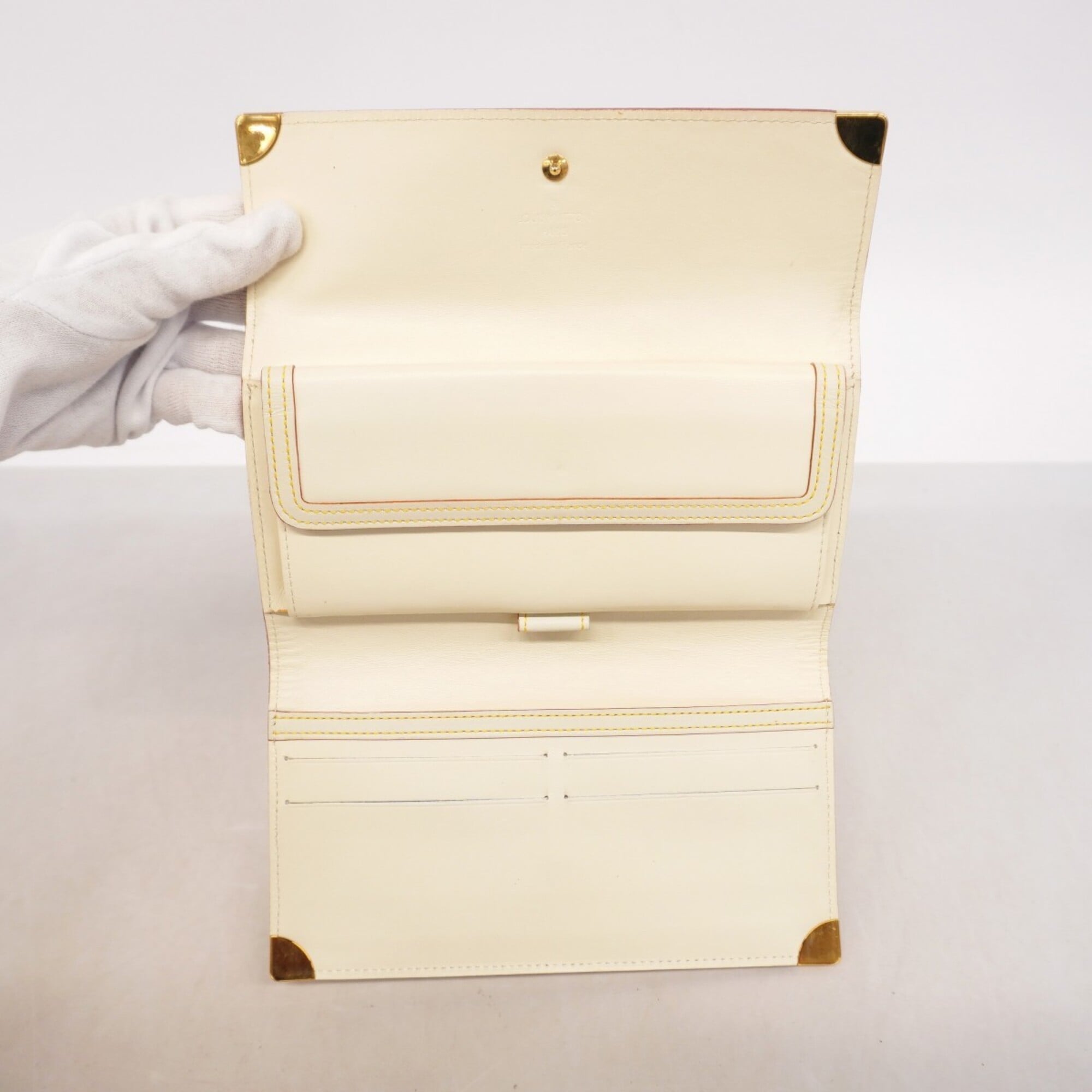 Louis Vuitton Blanc Long Wallet (Tri-Fold) (Pre-Owned)