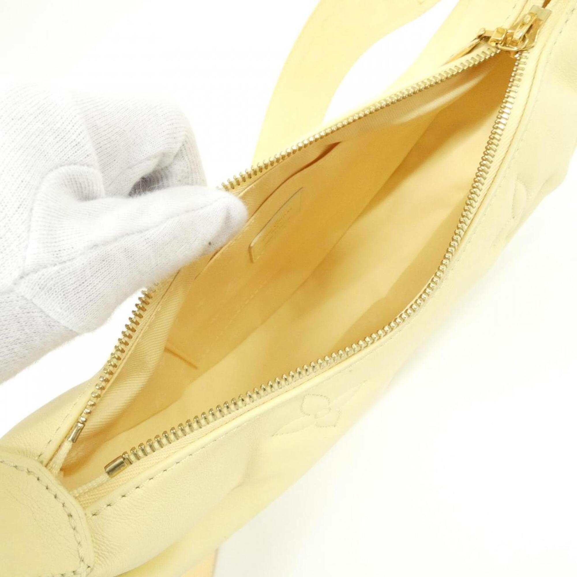Louis Vuitton Gold Leather Shoulder Bag (Pre-Owned)