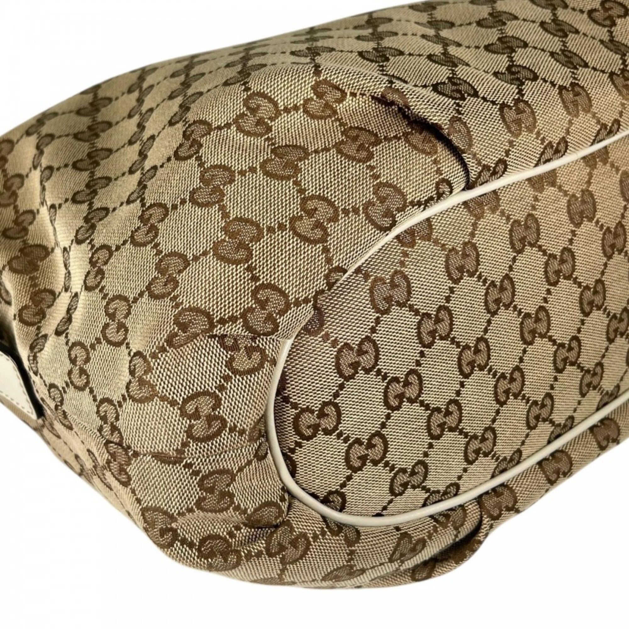 Gucci Beige Beige Gold Gg Canvas Shoulder Bag (Pre-Owned)