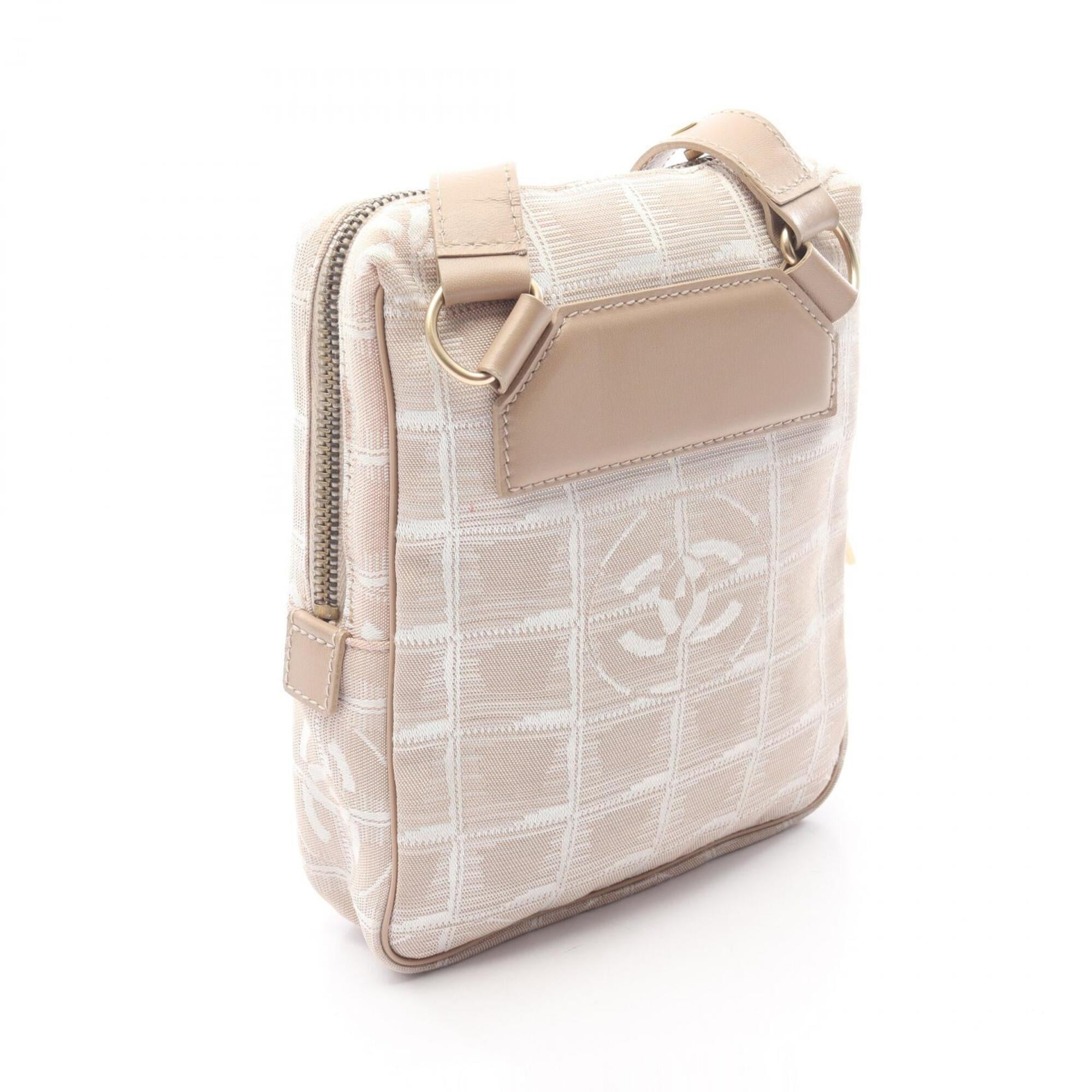 Chanel Beige New Travel Line Leather Shoulder Bag (Pre-Owned)